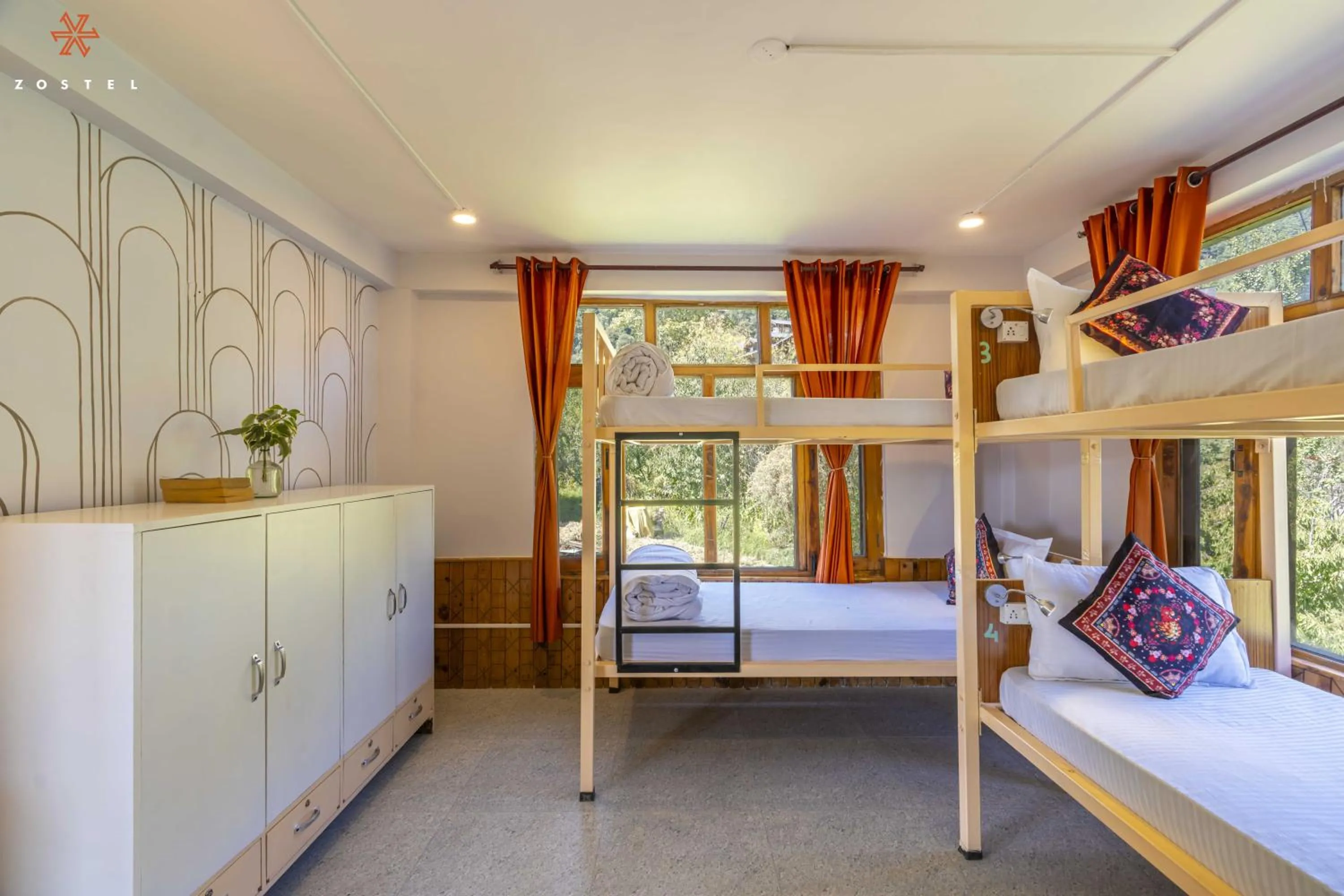 bunk bed, Bed in Zostel Old Manali
