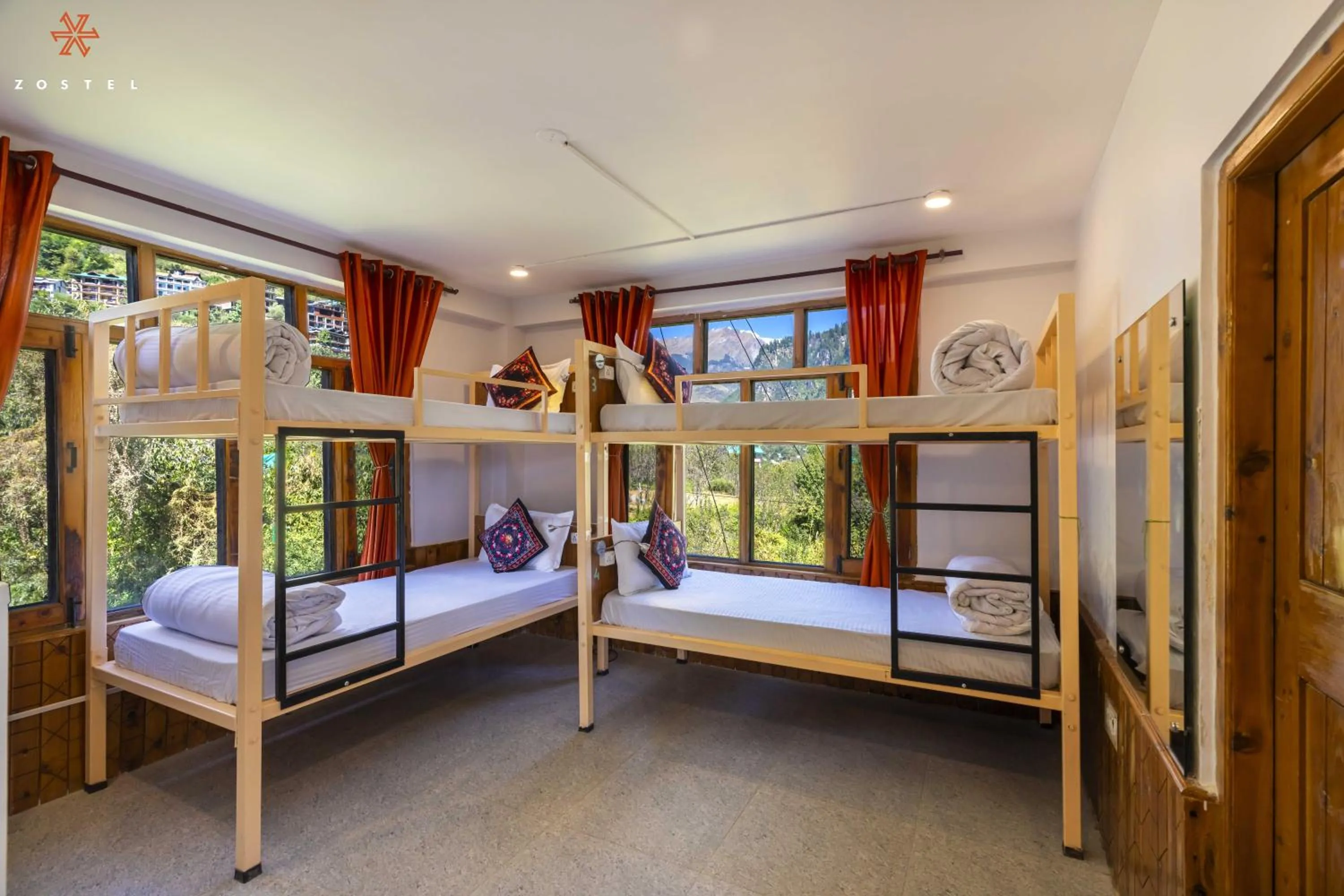 bunk bed, Bed in Zostel Old Manali