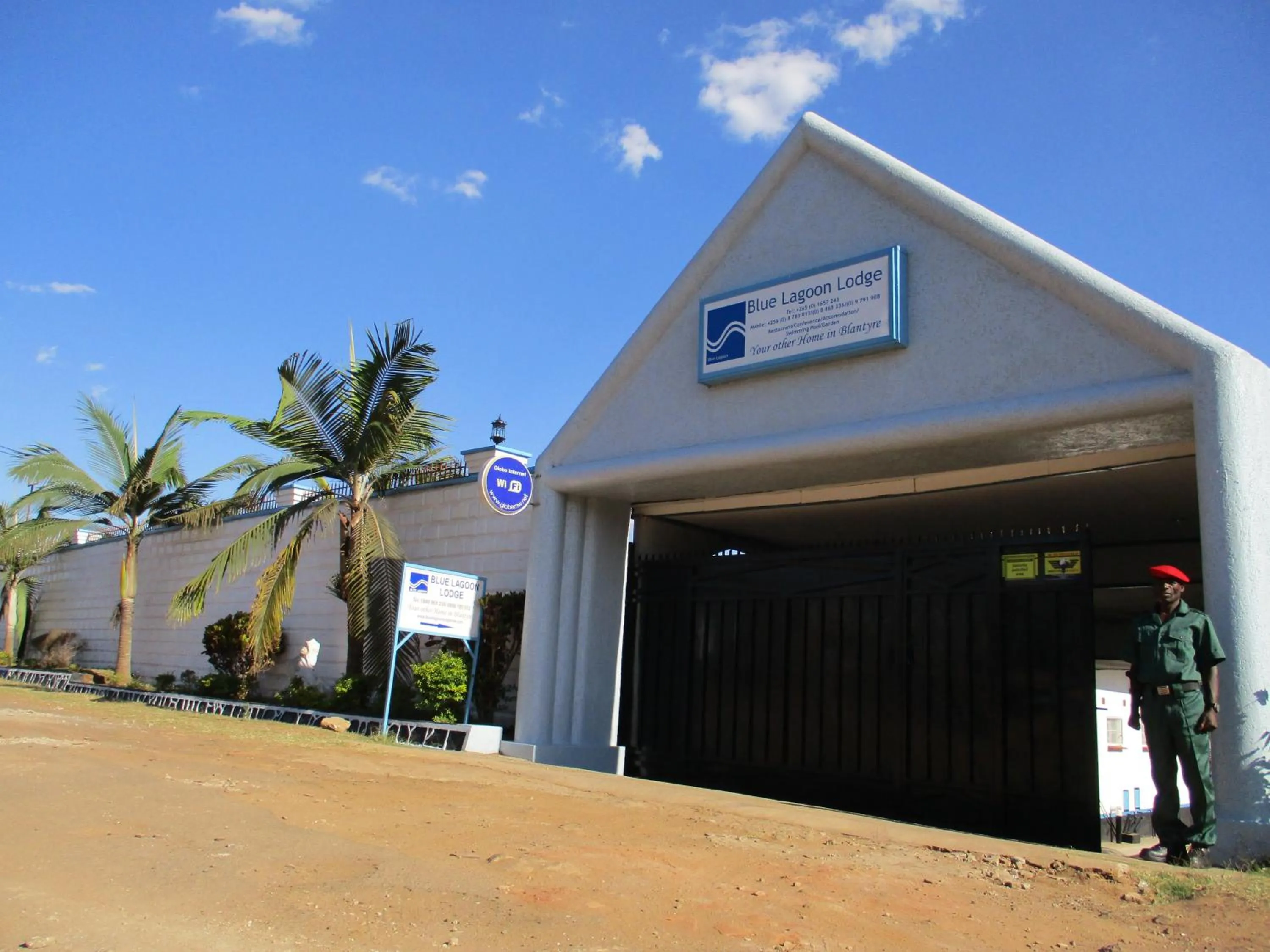 Facade/entrance in Blue Lagoon Lodge Blantyre