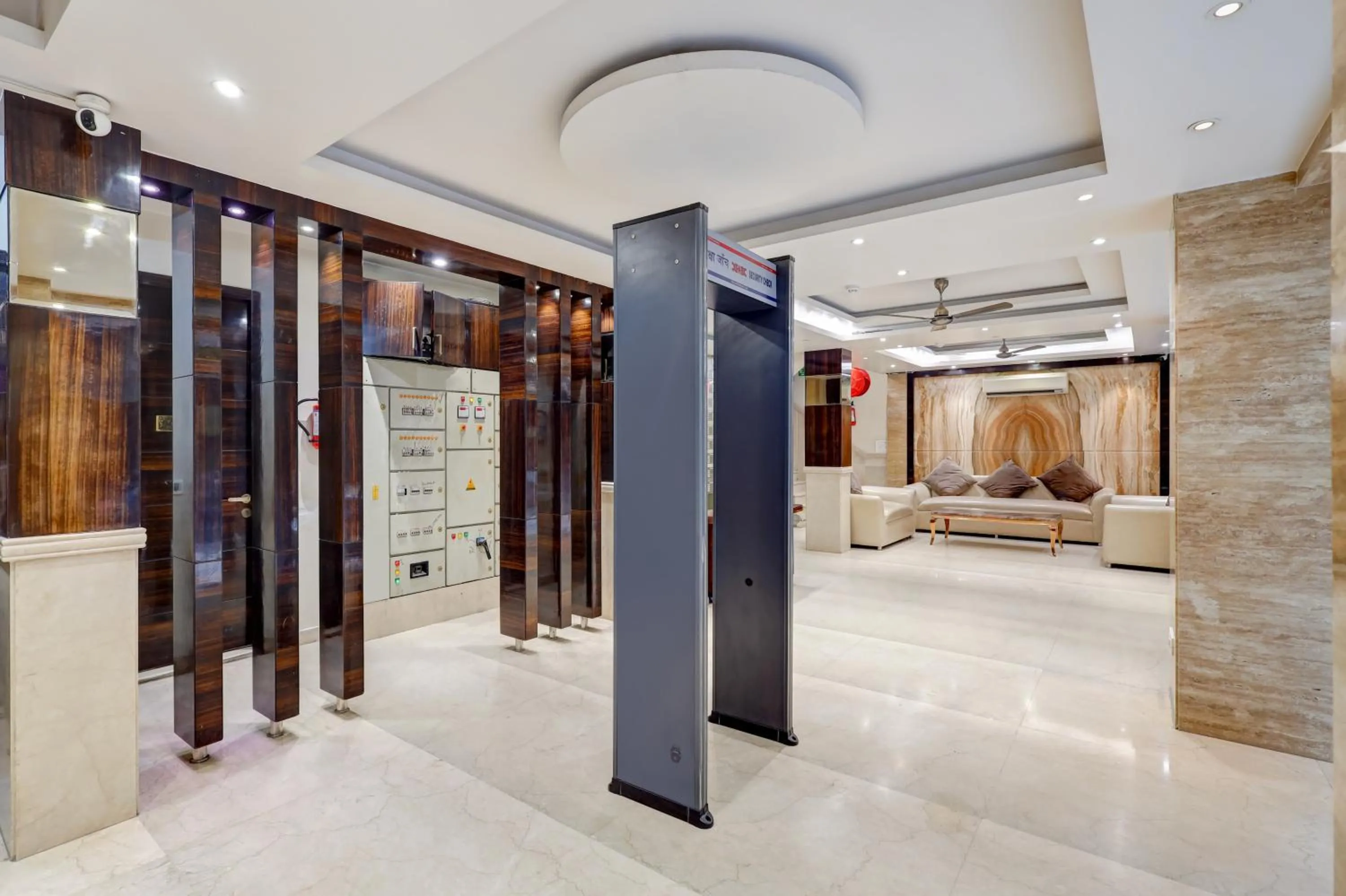 Lobby or reception in Hotel Tashkent Palace - Walk in from New Delhi Station & Metro Station