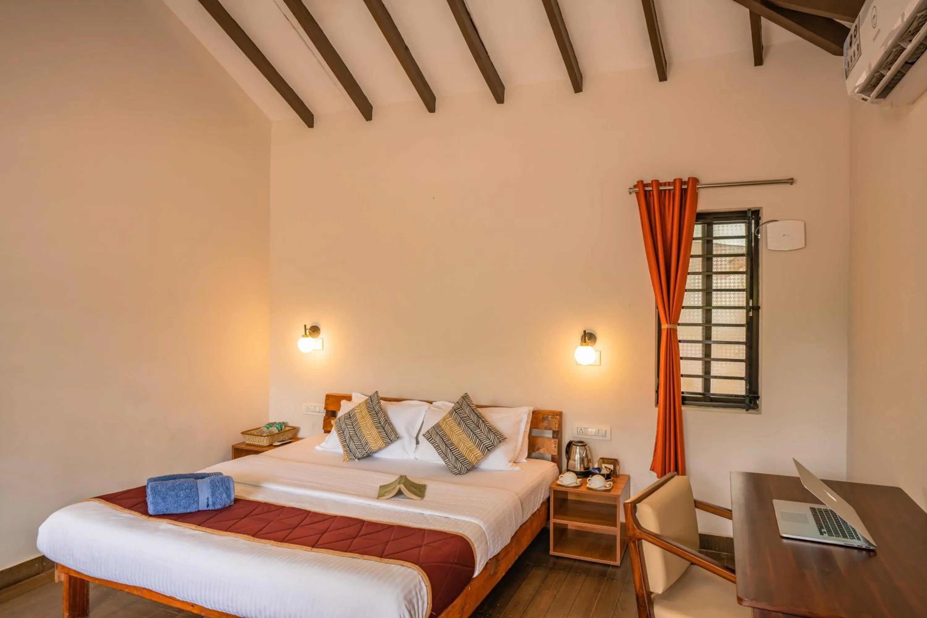 Bedroom, Bed in Zostel Gokarna