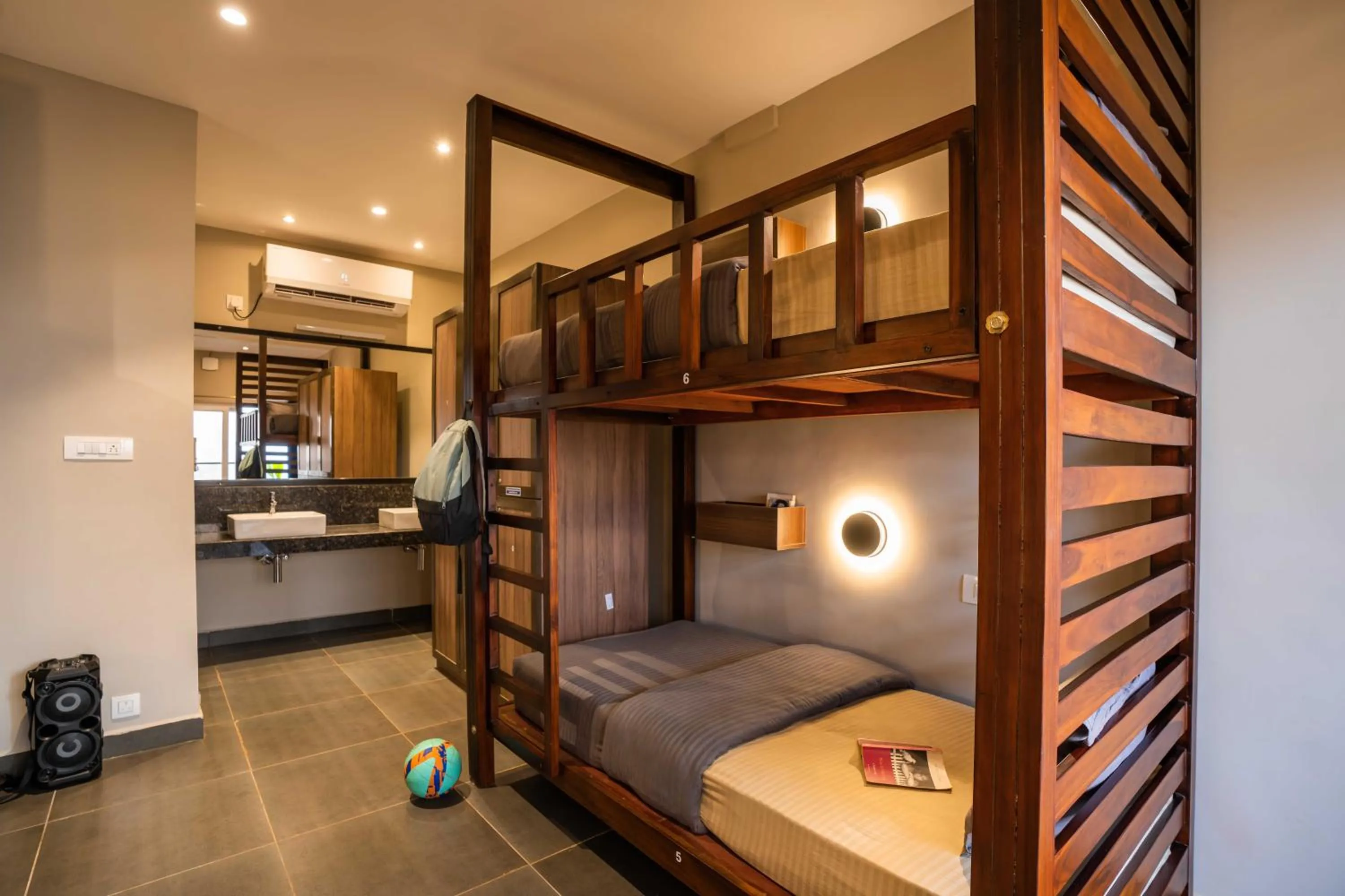 bunk bed, Bed in Zostel Gokarna