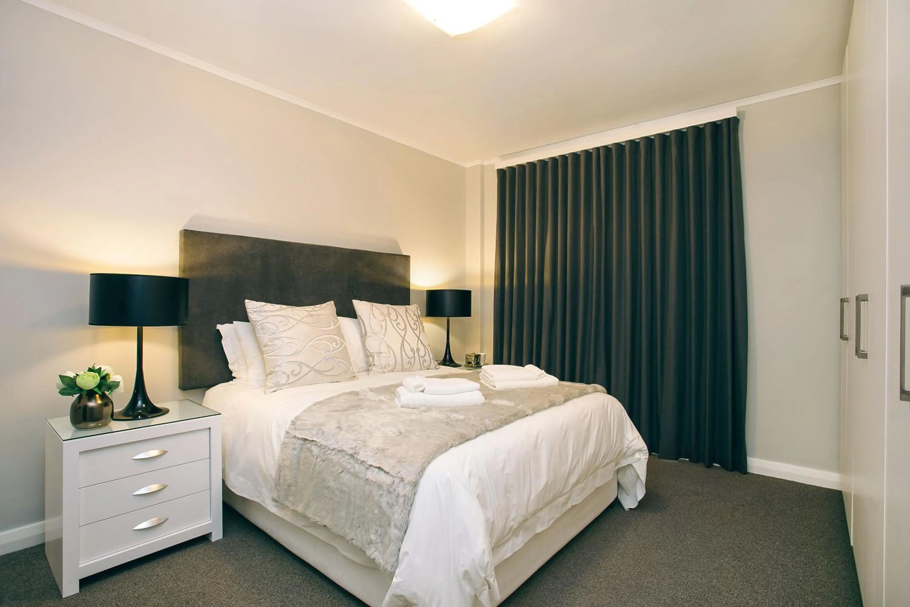 Bedroom, Bed in Superior Apartment Mayfair