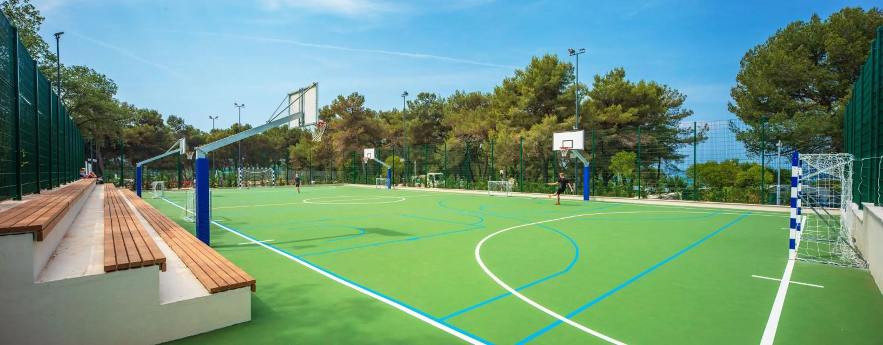 Activities in Mobilhome Victoria Camping Lanterna