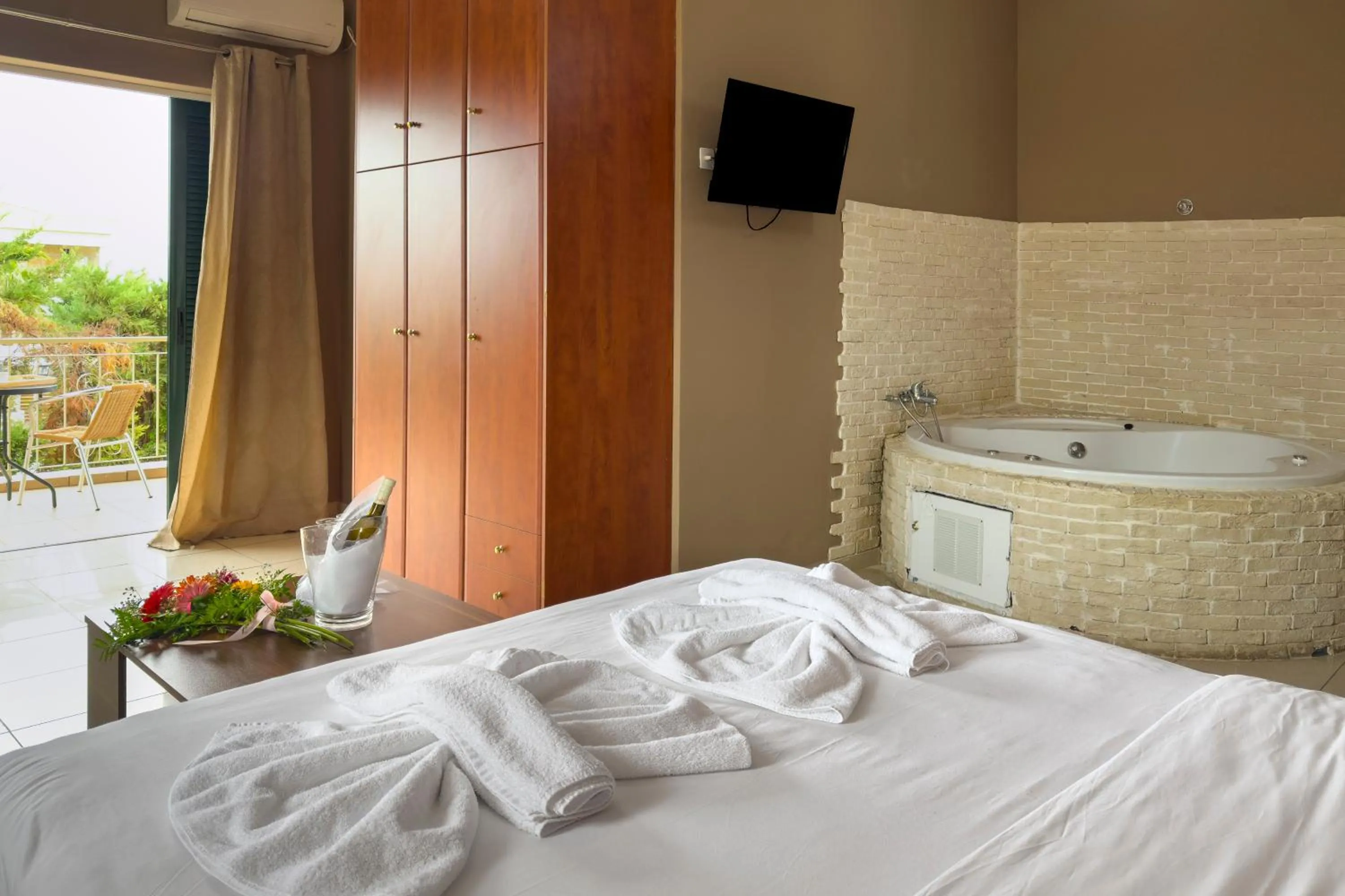 Bed in Cavallari Palace Hotel Suites