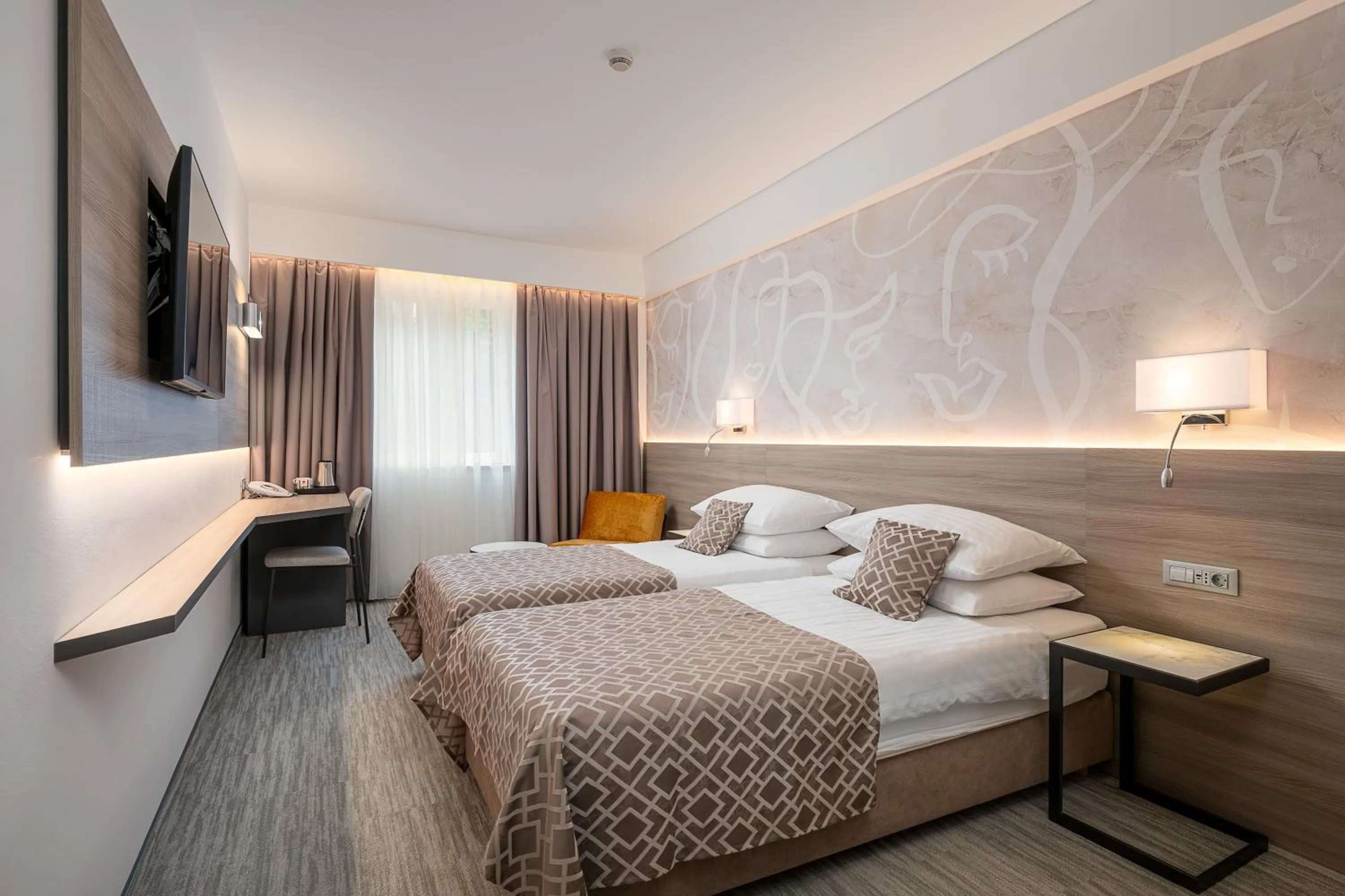 Bedroom, Bed in Hotel Ivka