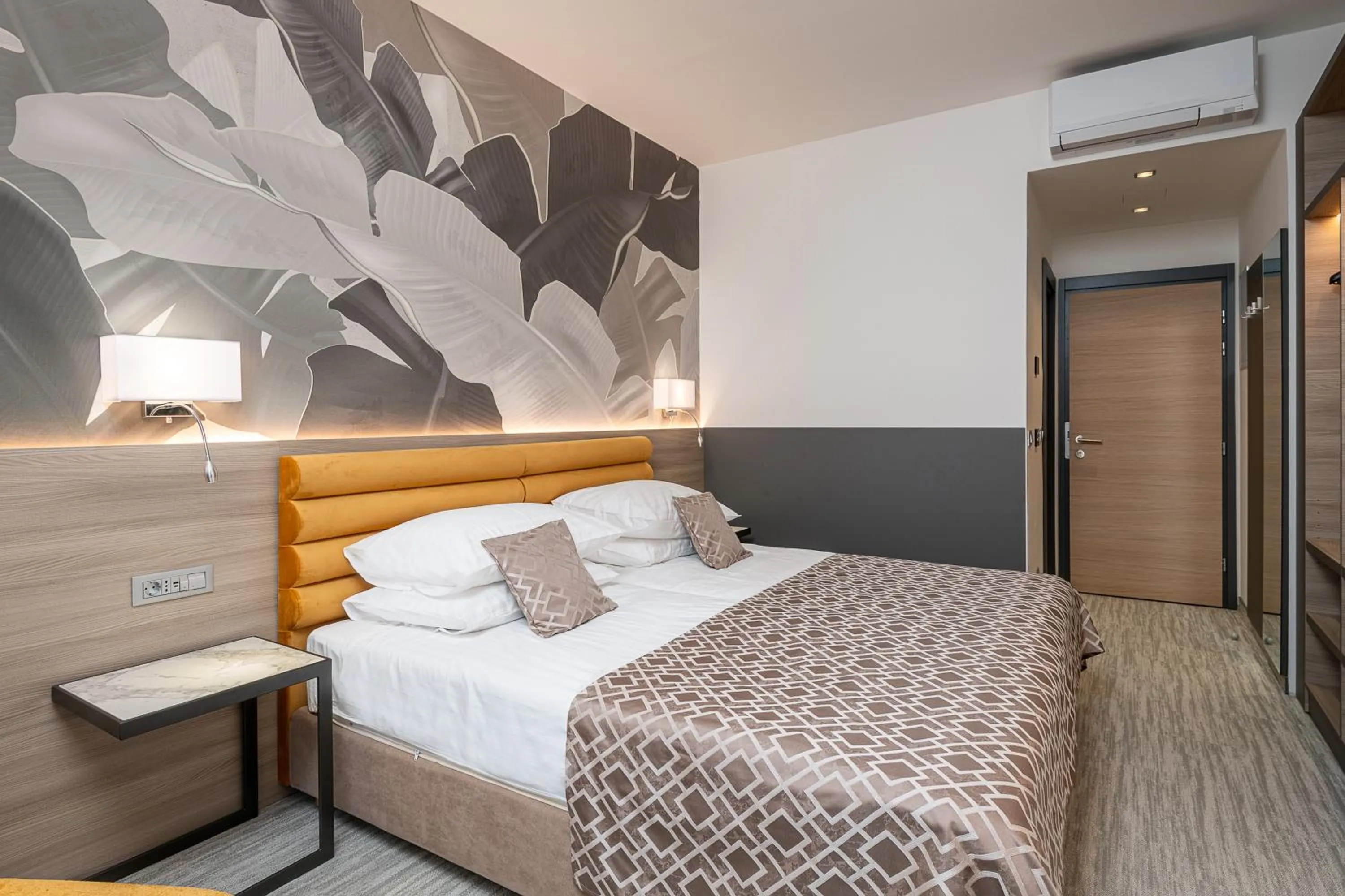 Bedroom, Bed in Hotel Ivka