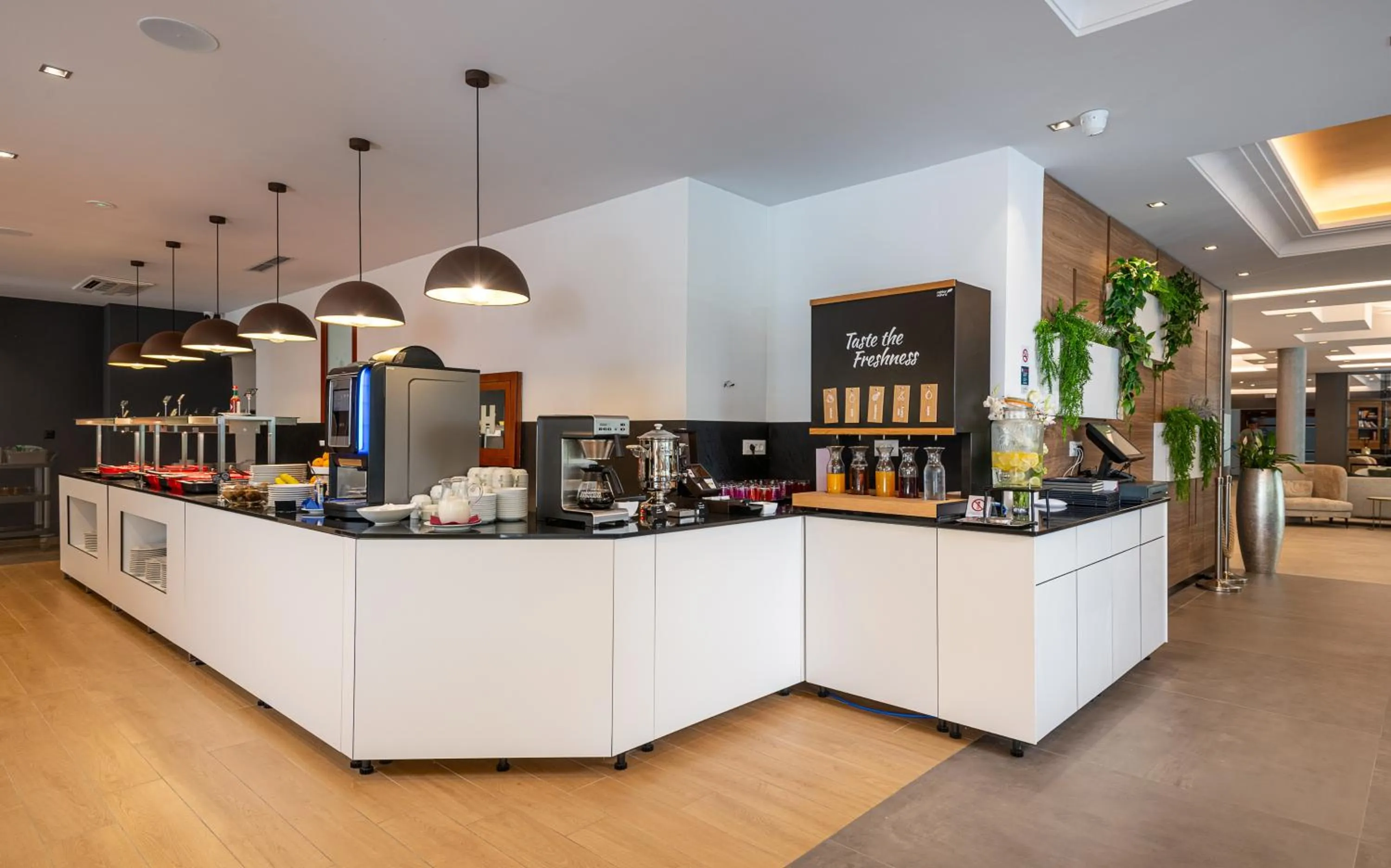 Restaurant/places to eat in Hotel Ivka