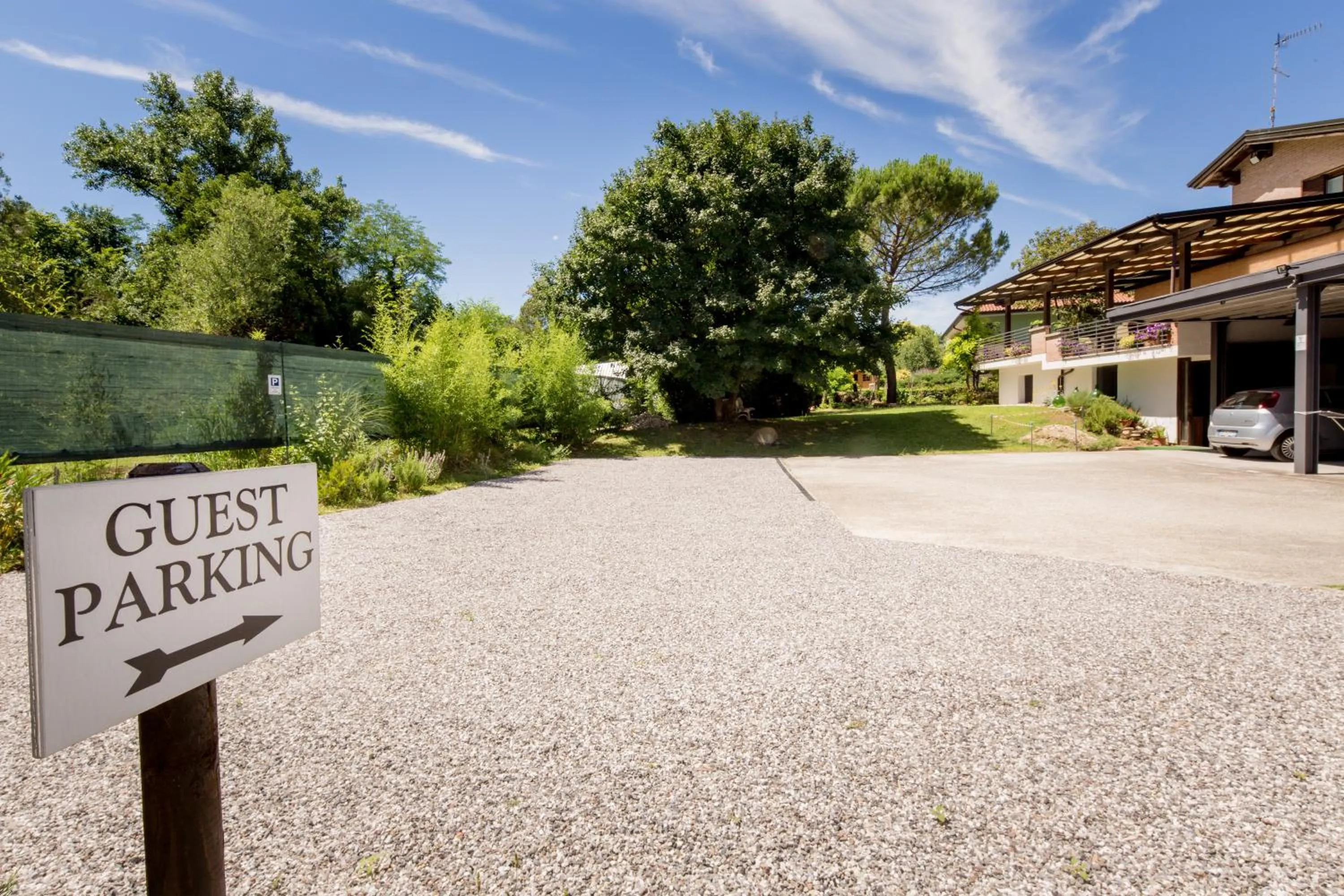 Parking in Alle Robinie