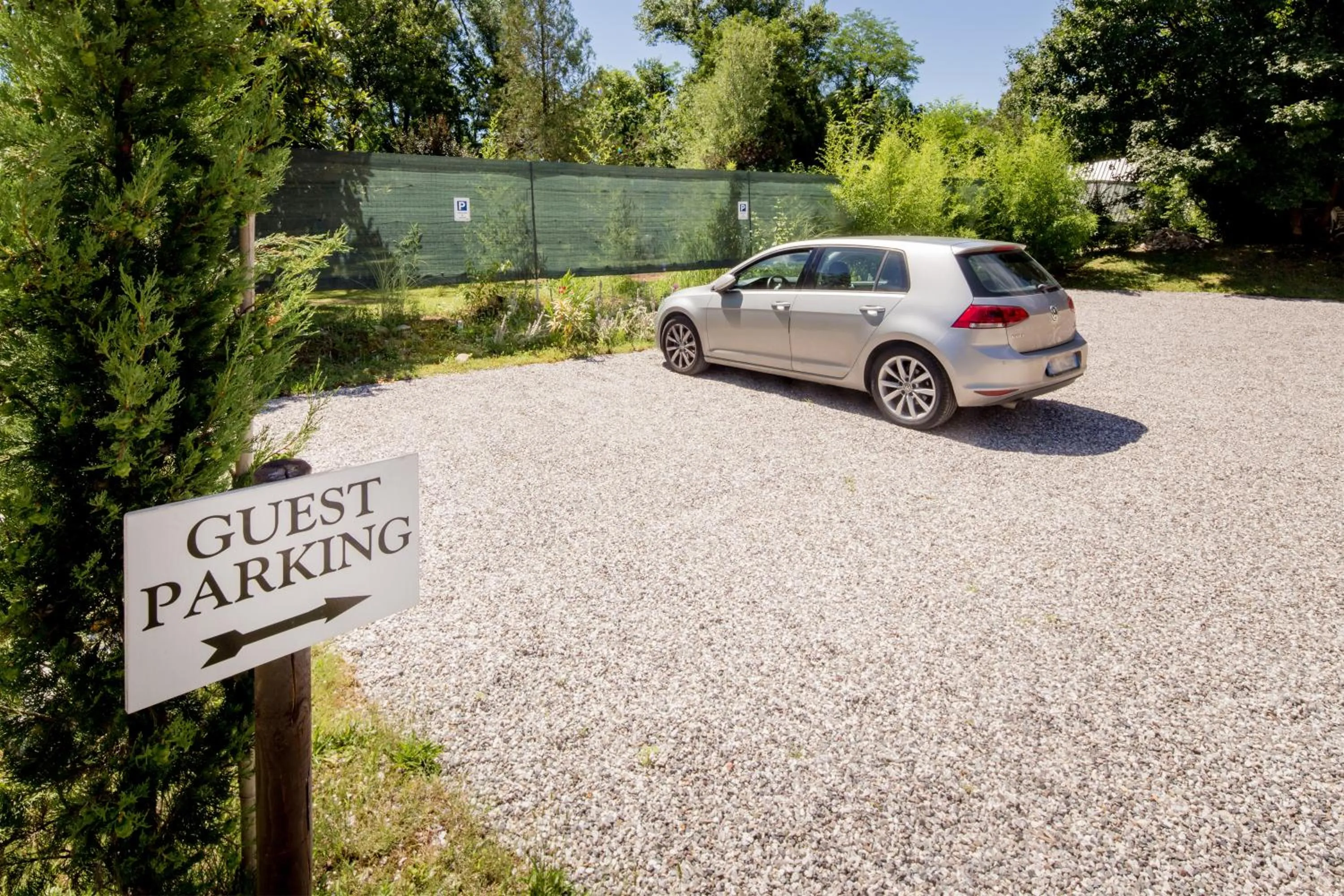 Parking in Alle Robinie