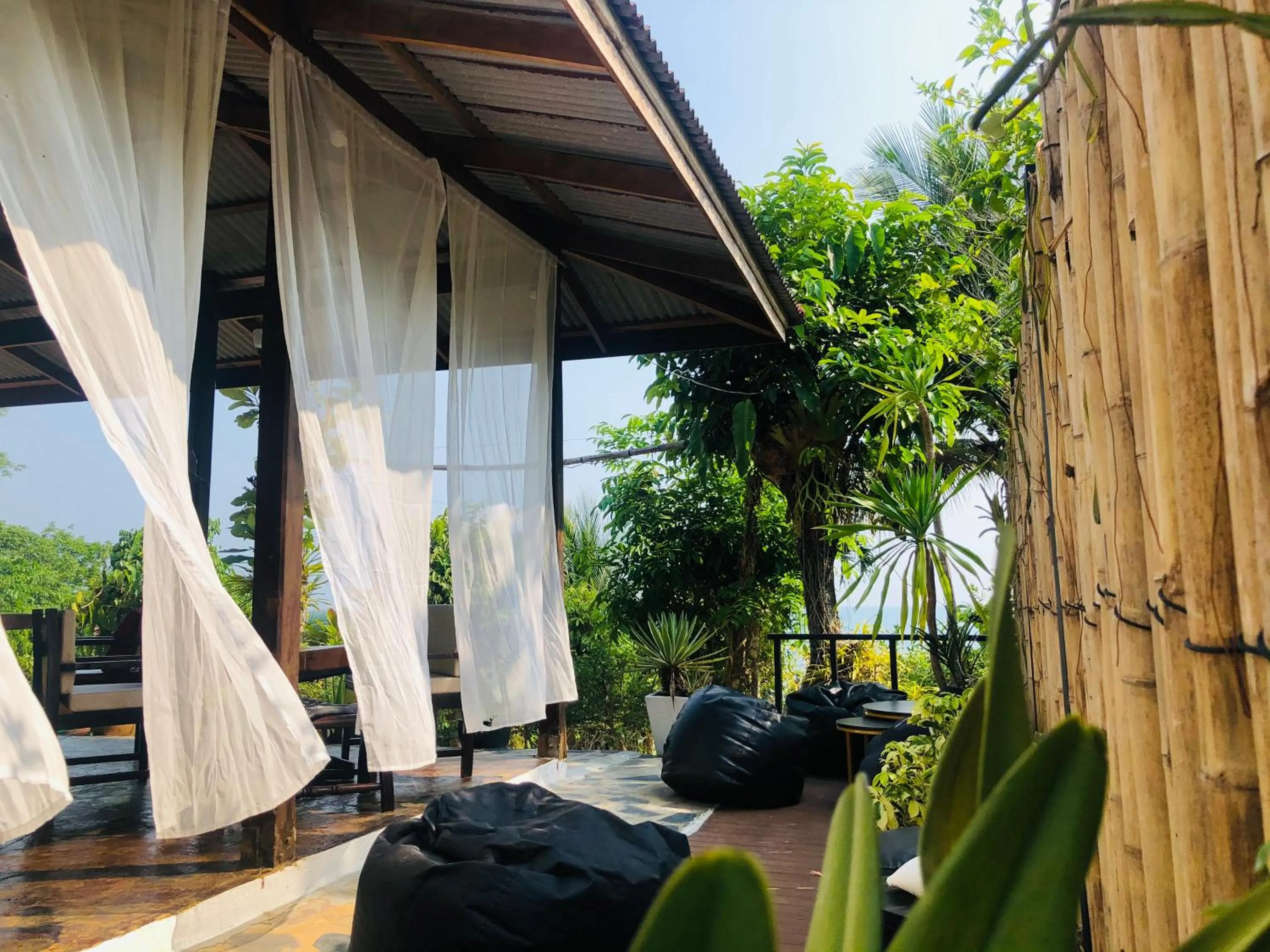 Property building in Oon Lee Bungalows