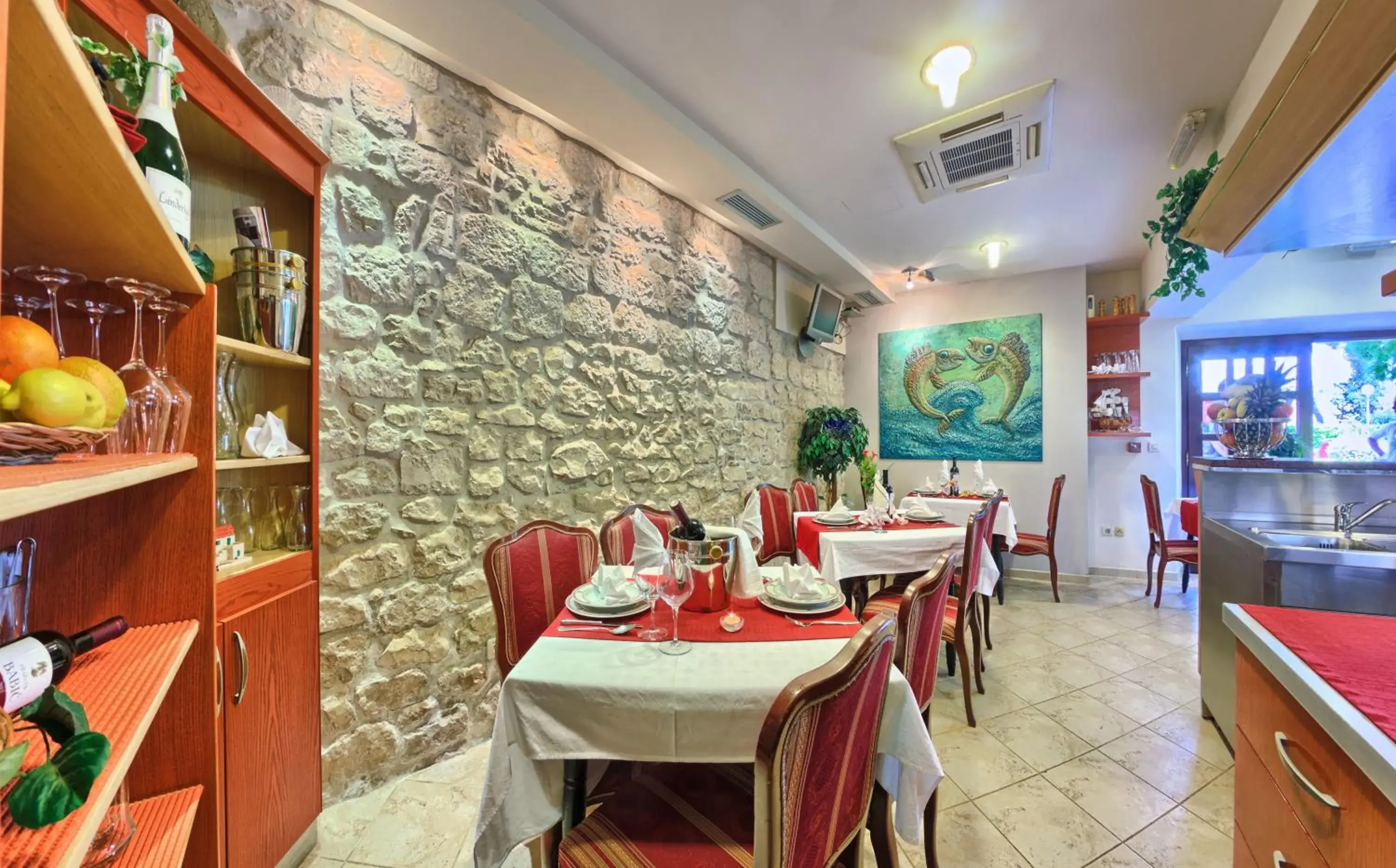Restaurant/places to eat in Hotel Trogir Restaurant/places to eat in Hotel Trogir