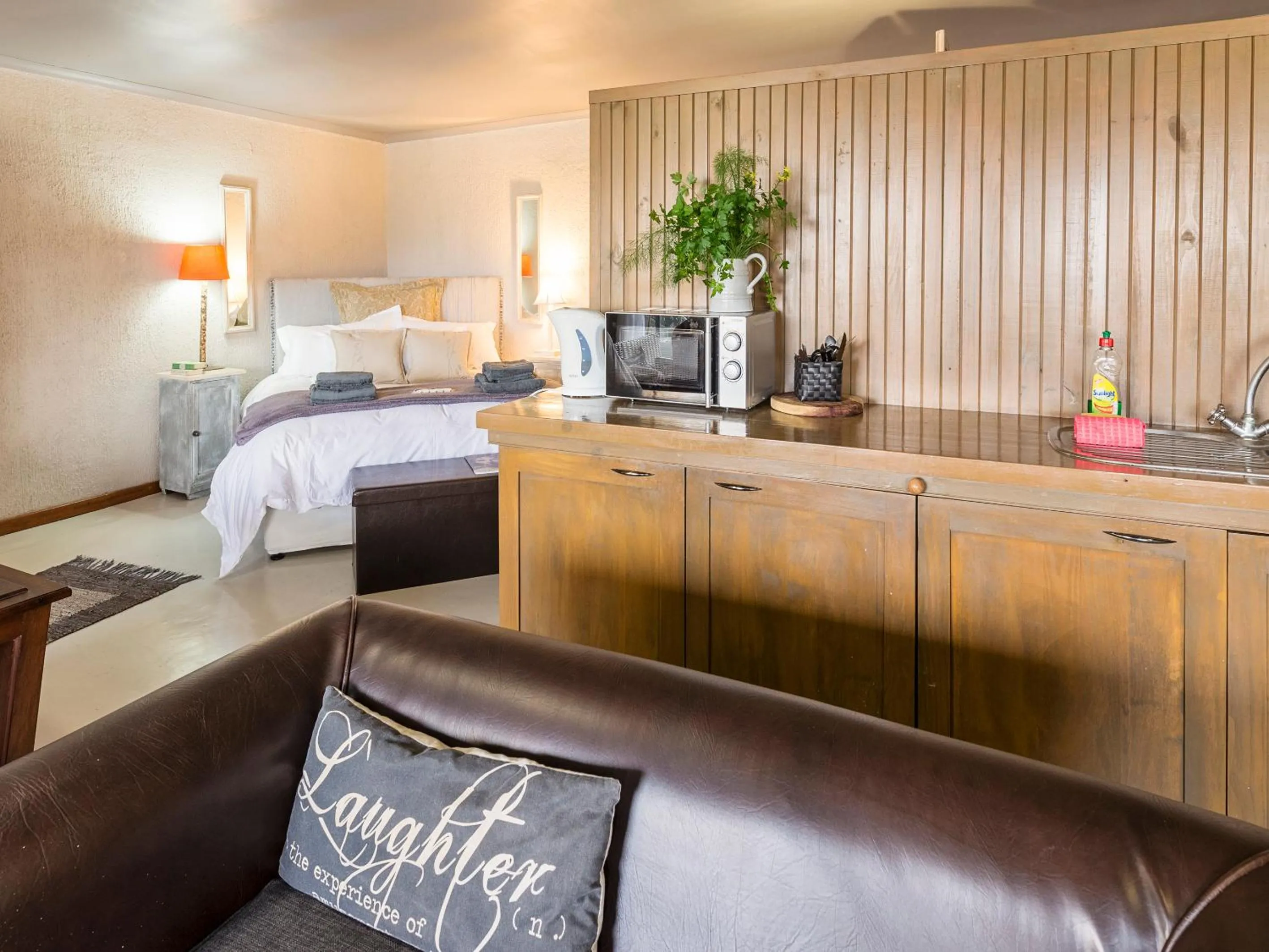 Bed in Waterside on Le Bonheur