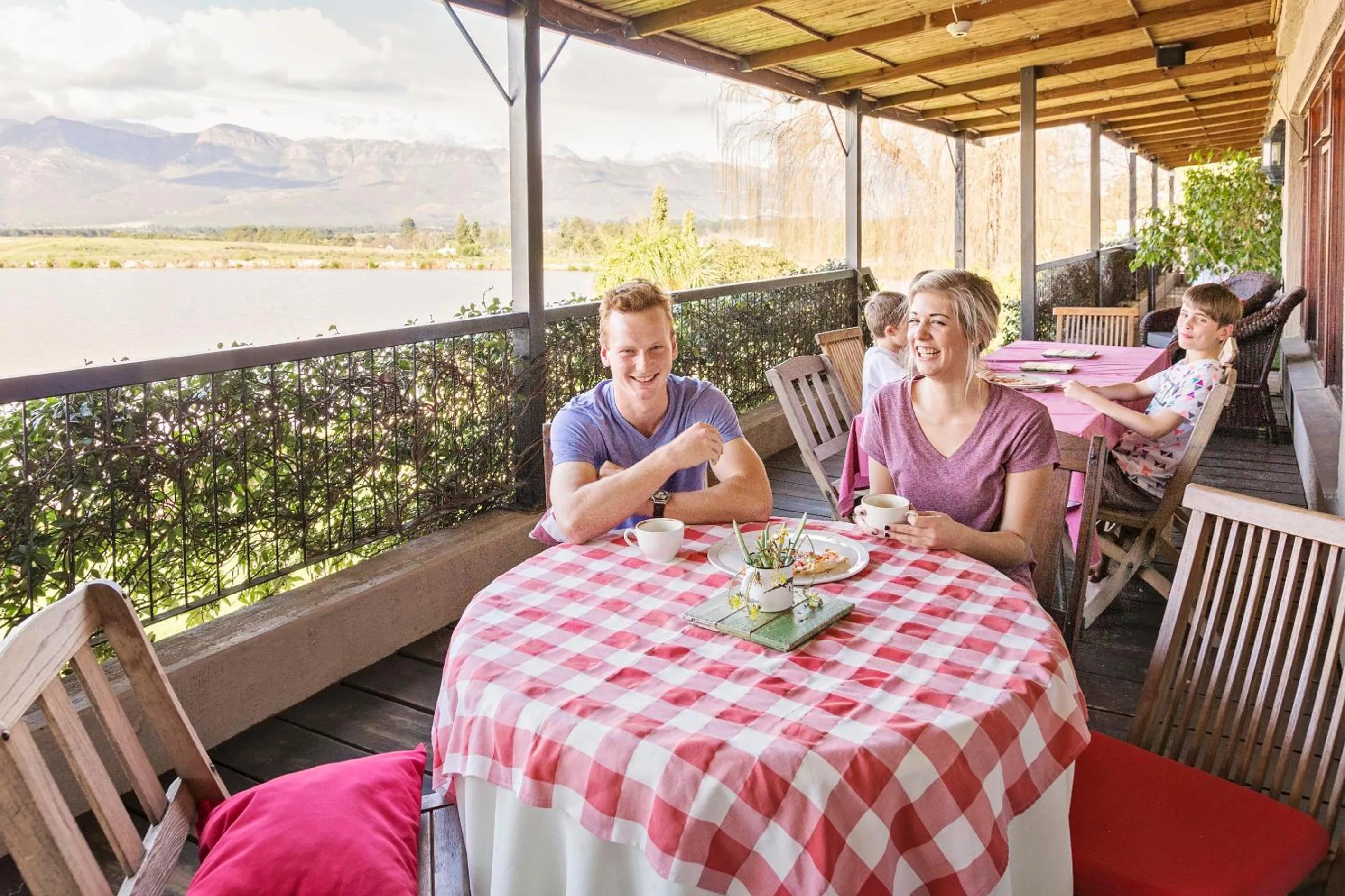 Restaurant/places to eat in Waterside on Le Bonheur