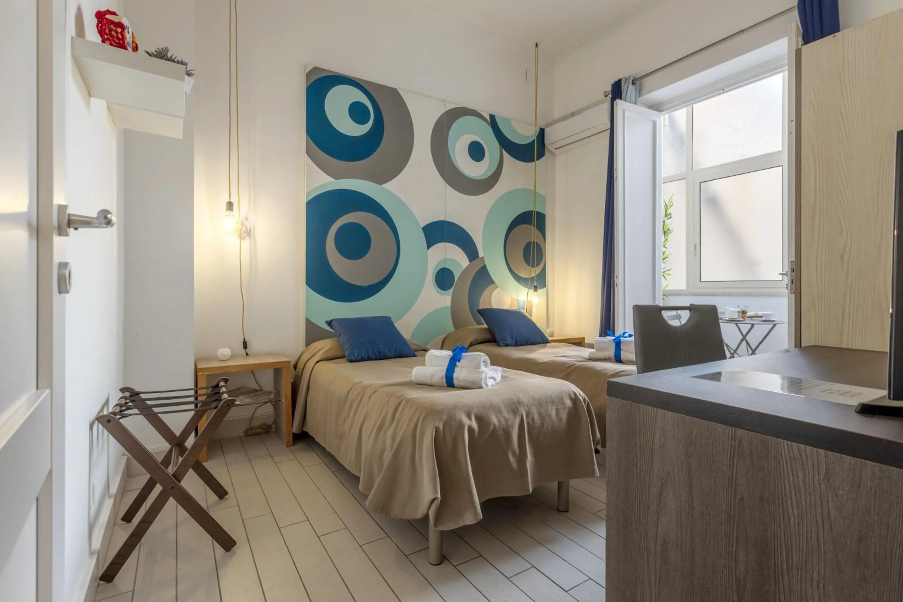 Double or Twin Room with Private External Bathroom in MassimoCentro Rooms