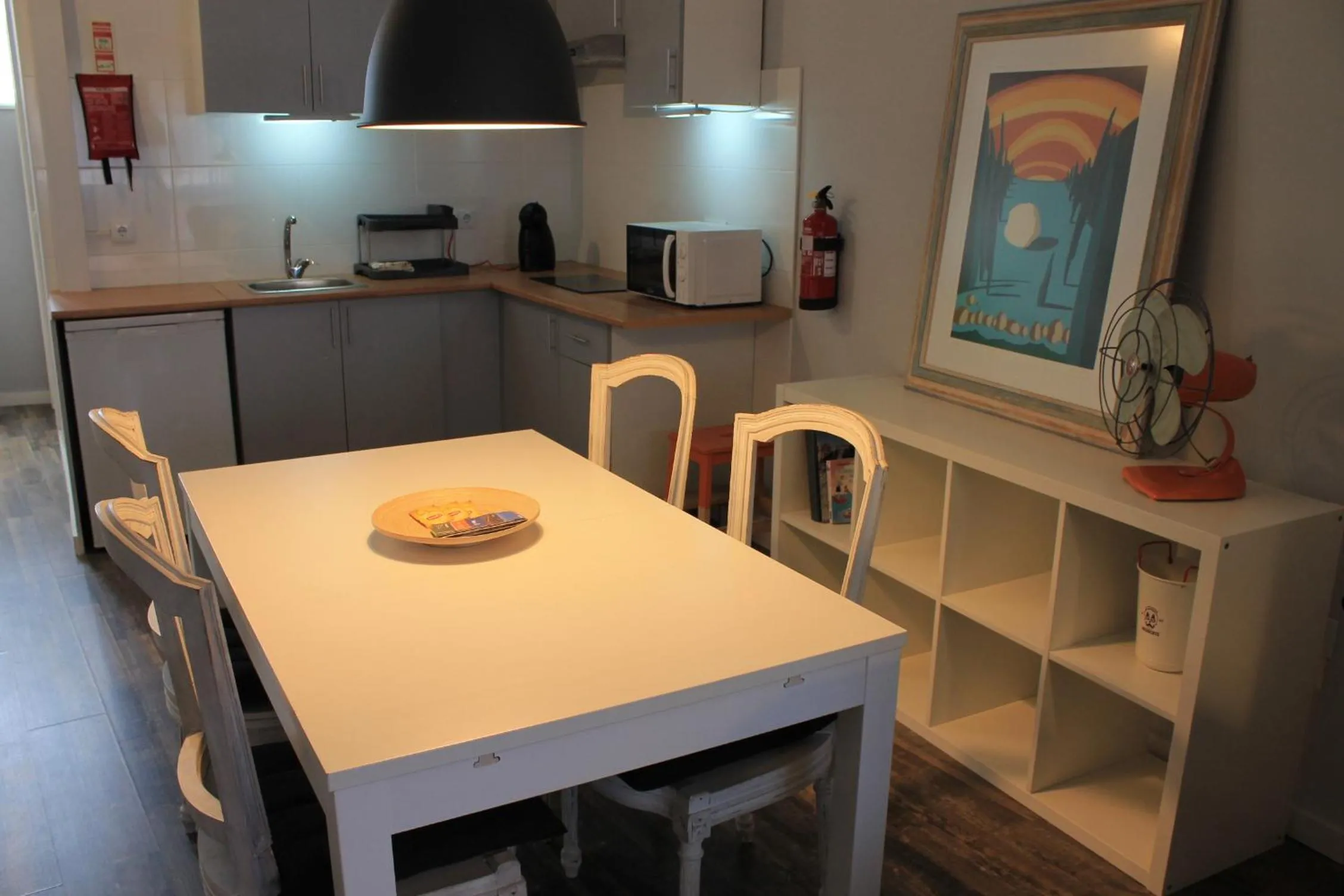 Dining area in LL Picaria 16