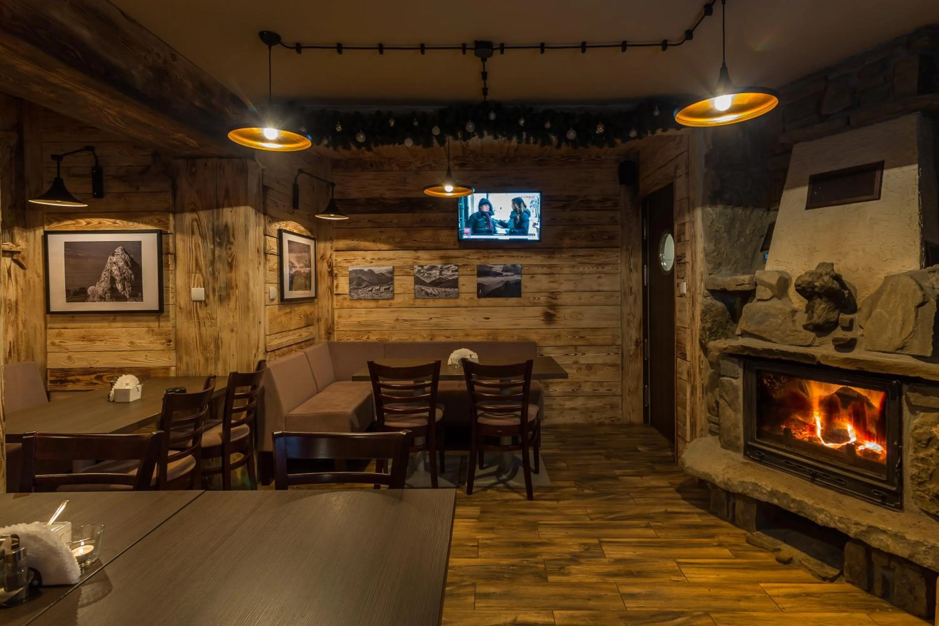 Restaurant/places to eat in Walkowy Dwor