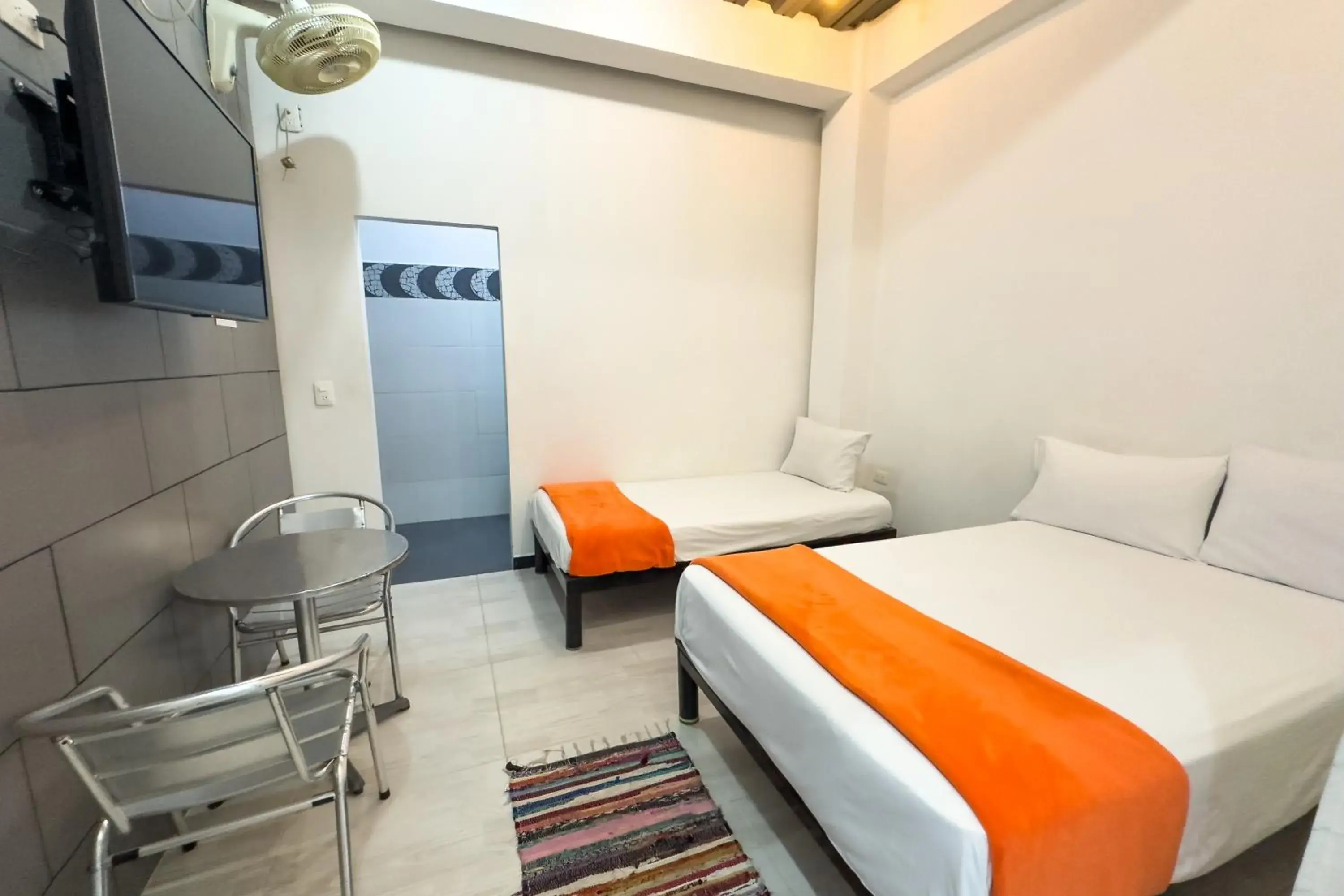 Classic Triple Room in Hotel Family House Rodadero Classic Triple Room in Hotel Family House Rodadero