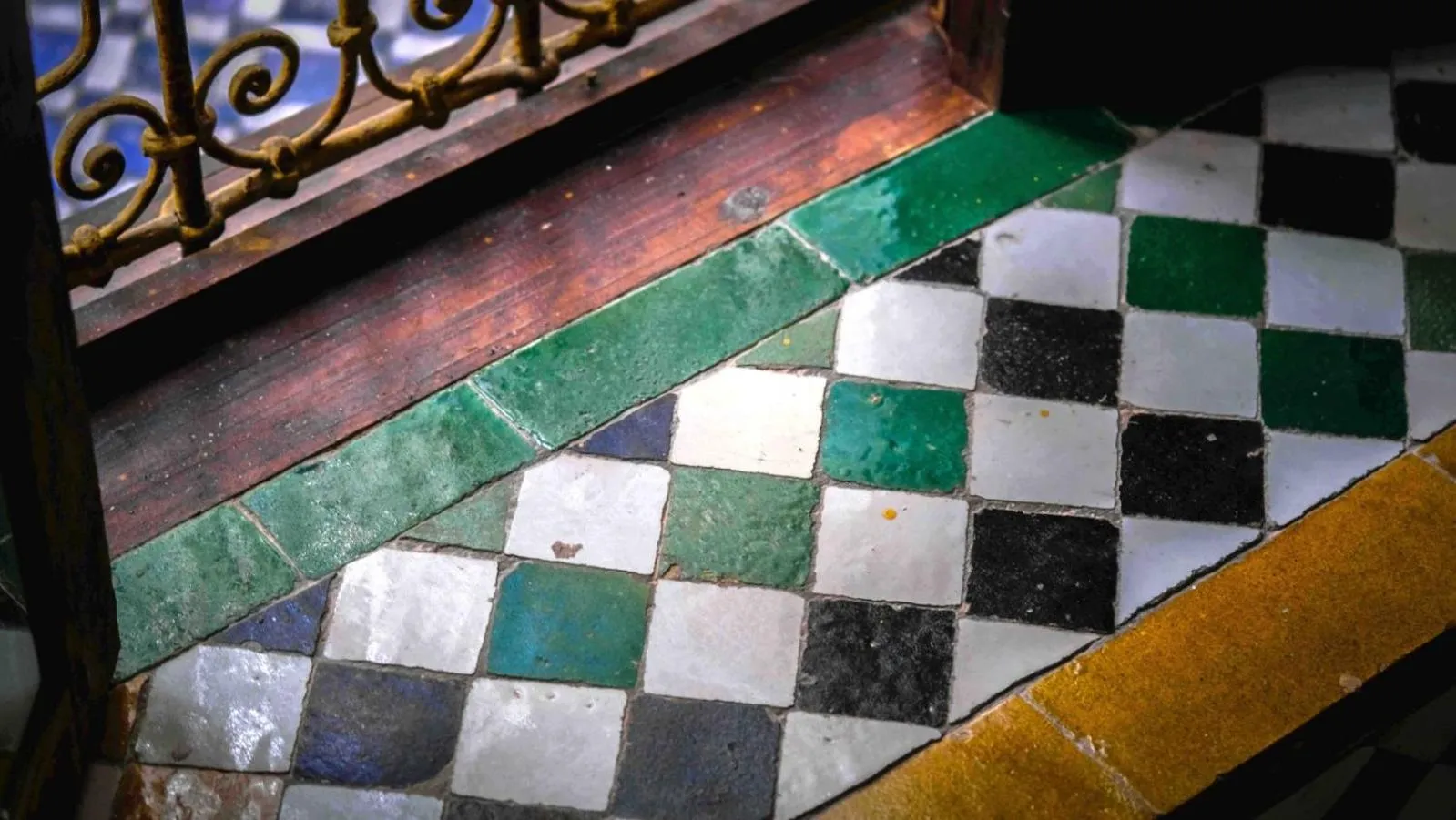 Decorative detail in Palais Nazha Fes - Luxury Lodging