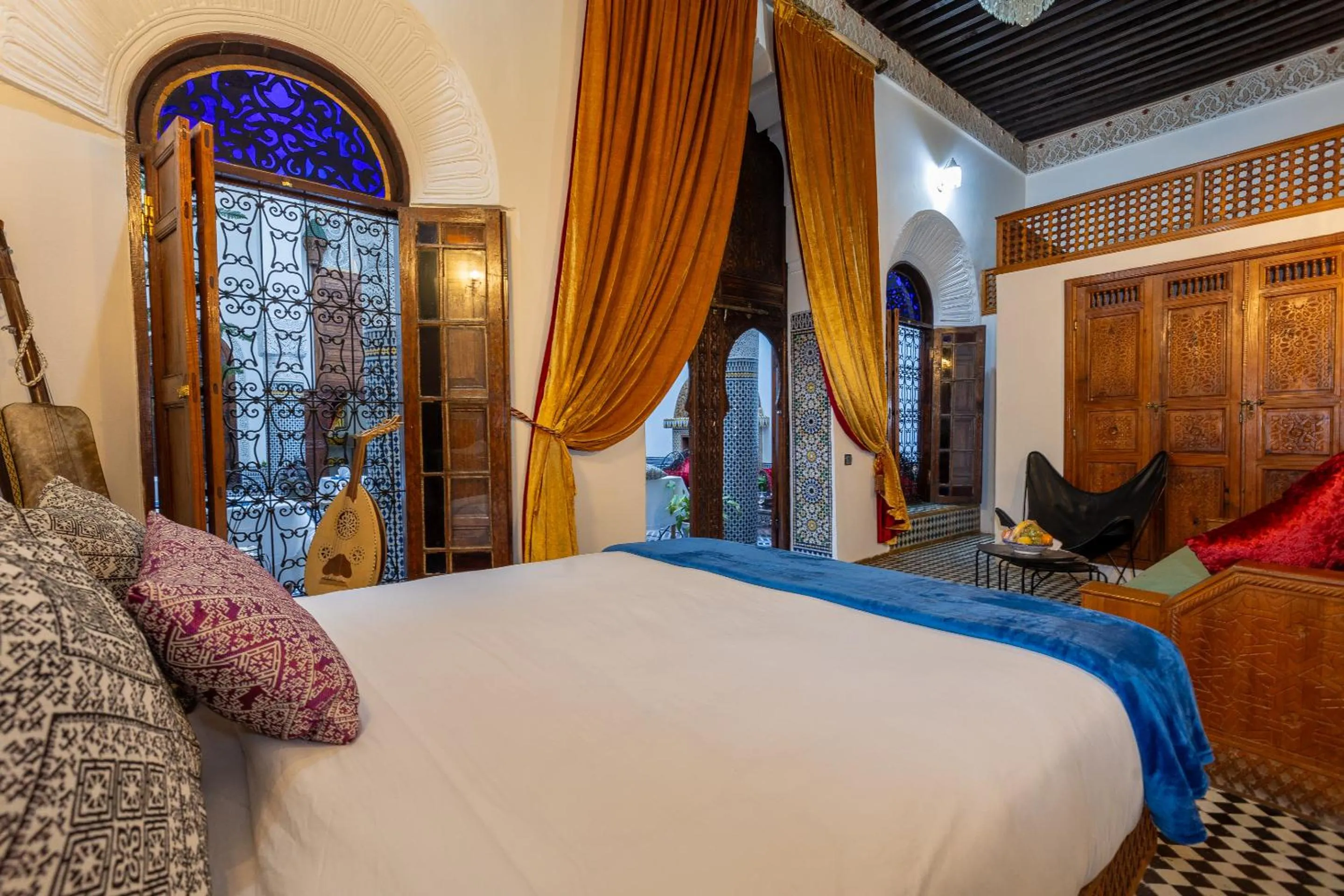 Bedroom, Bed in Palais Nazha Fes - Luxury Lodging