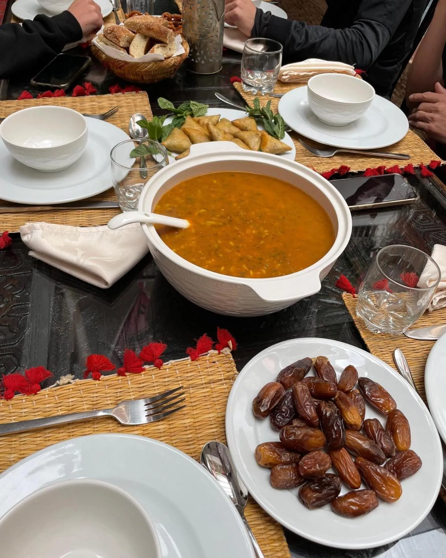 Restaurant/places to eat in Palais Nazha Fes - Luxury Lodging