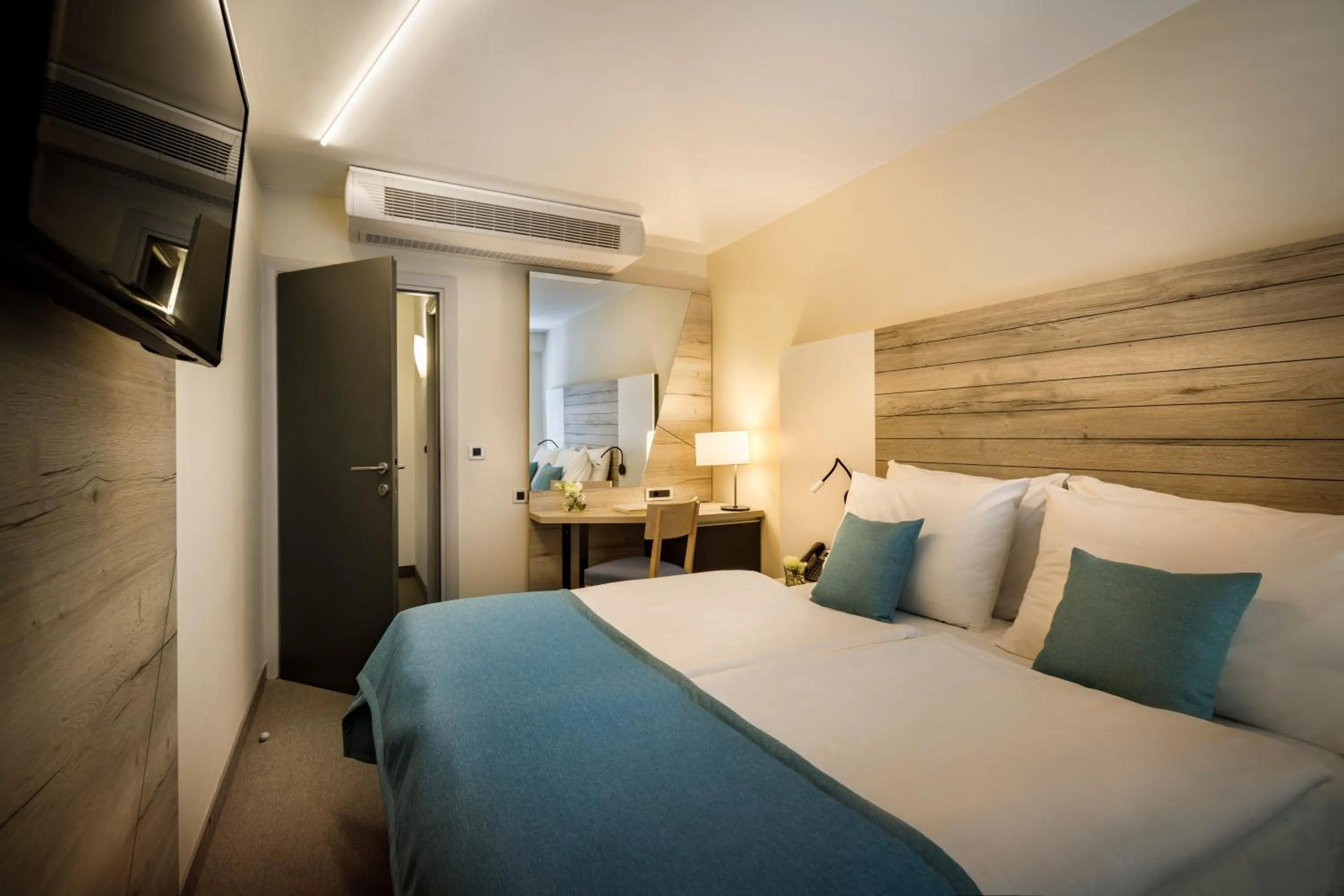 TV and multimedia, Bed in Hotel Marina - by Liburnia Hotels & Villas