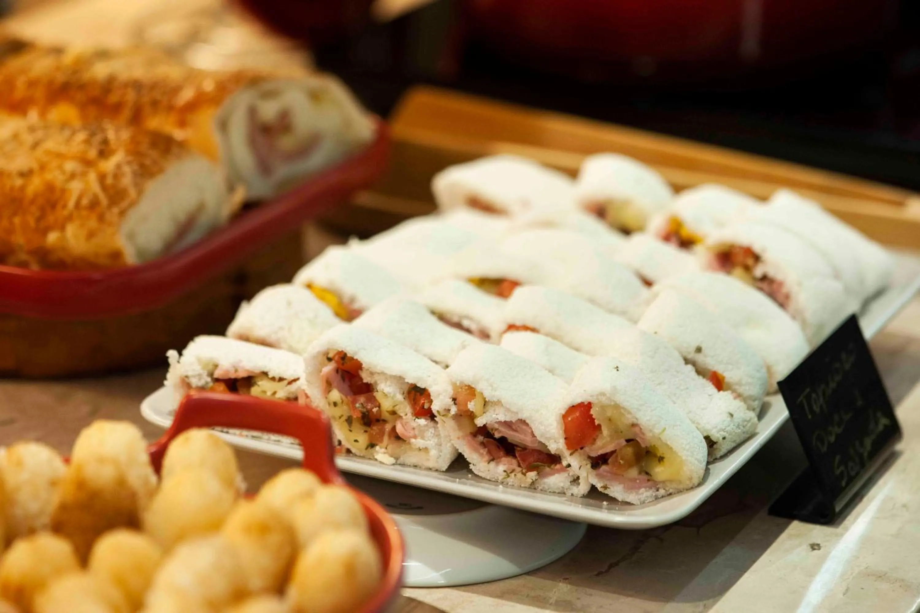 Buffet breakfast in Pousada Bahia Tambor