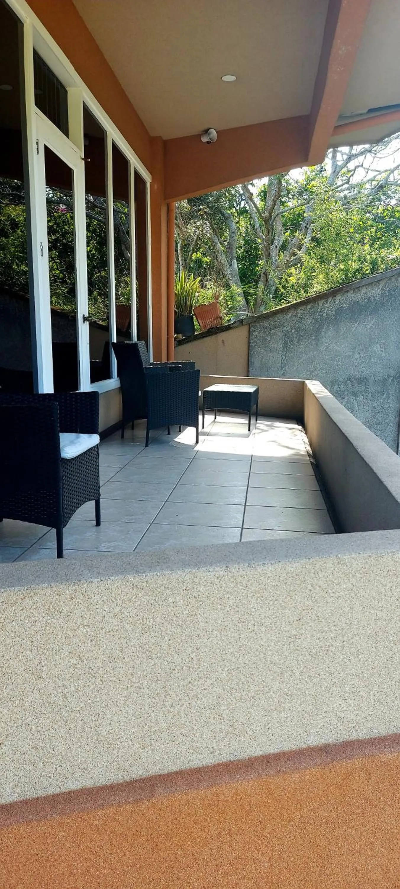 Seating area in Hotel Monte Campana Escazu