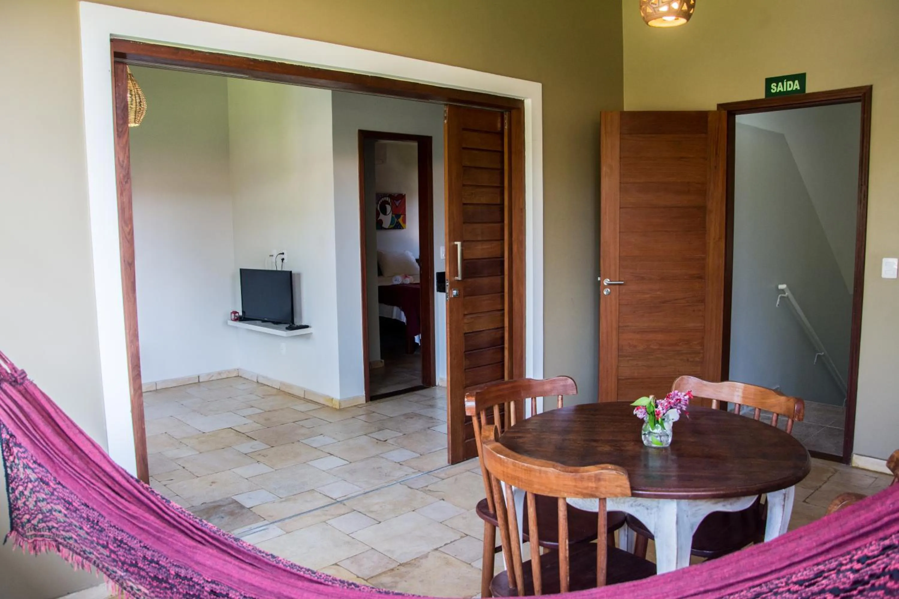 TV and multimedia in Aldeia das flores