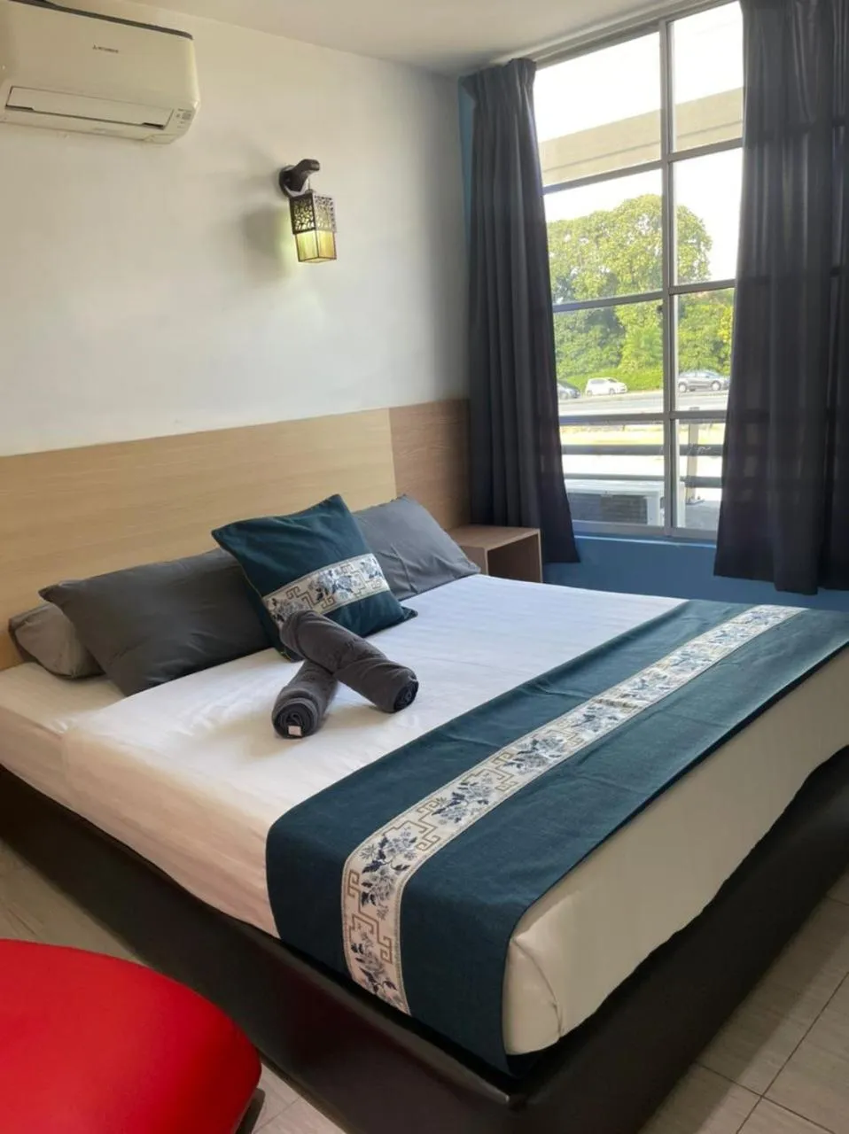 Bed in Dolphin Hotel