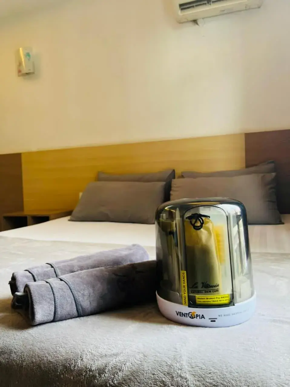 Bed in Dolphin Hotel