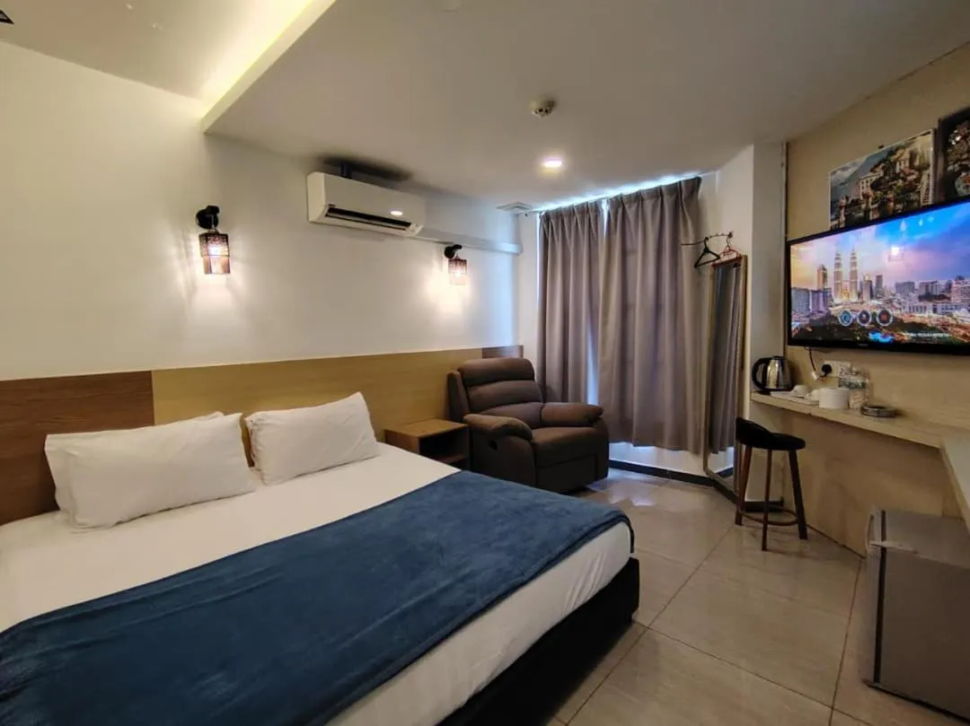 Bed in Dolphin Hotel