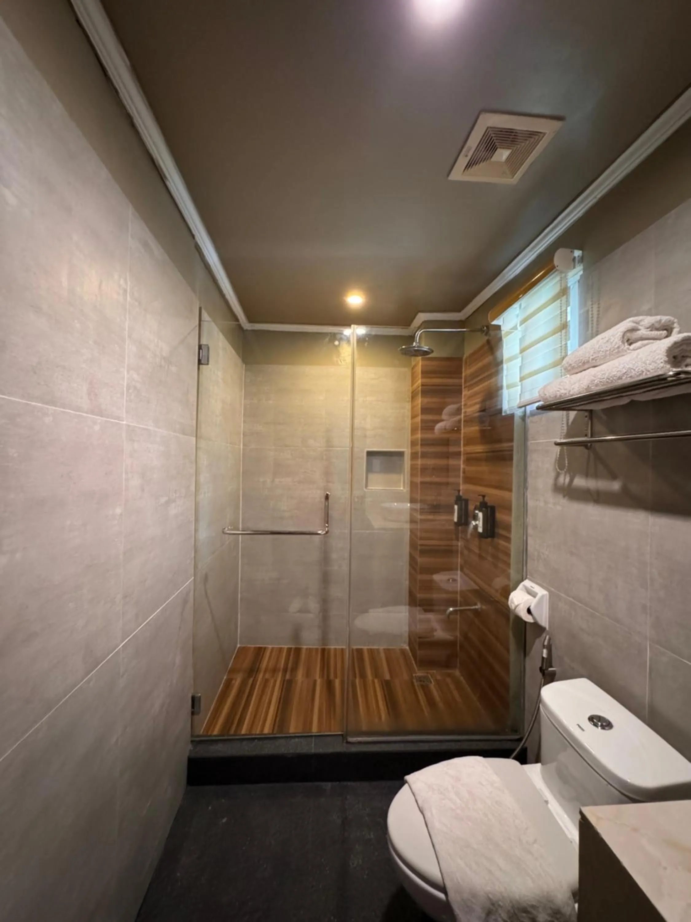 Bathroom in Vela Terraces Hotel