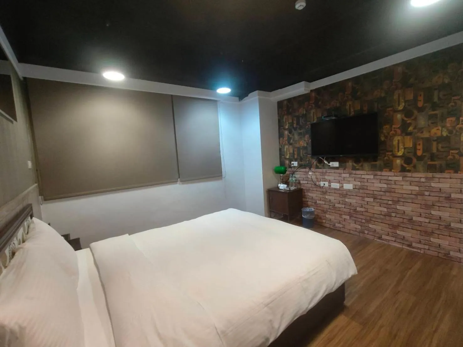 Photo of the whole room, Bed in Bon Hotel Taipei