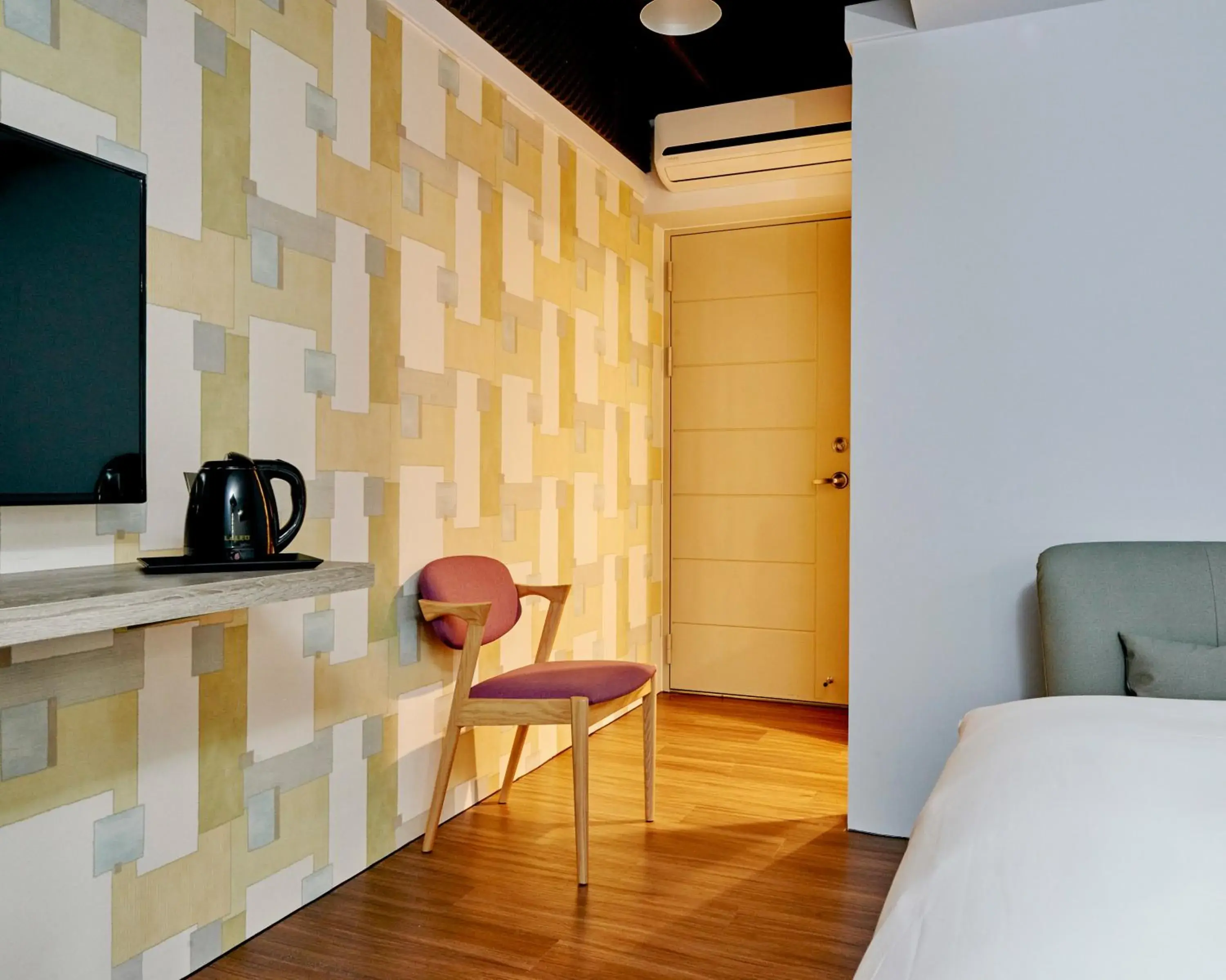 Photo of the whole room, Bed in Bon Hotel Taipei Photo of the whole room, Bed in Bon Hotel Taipei