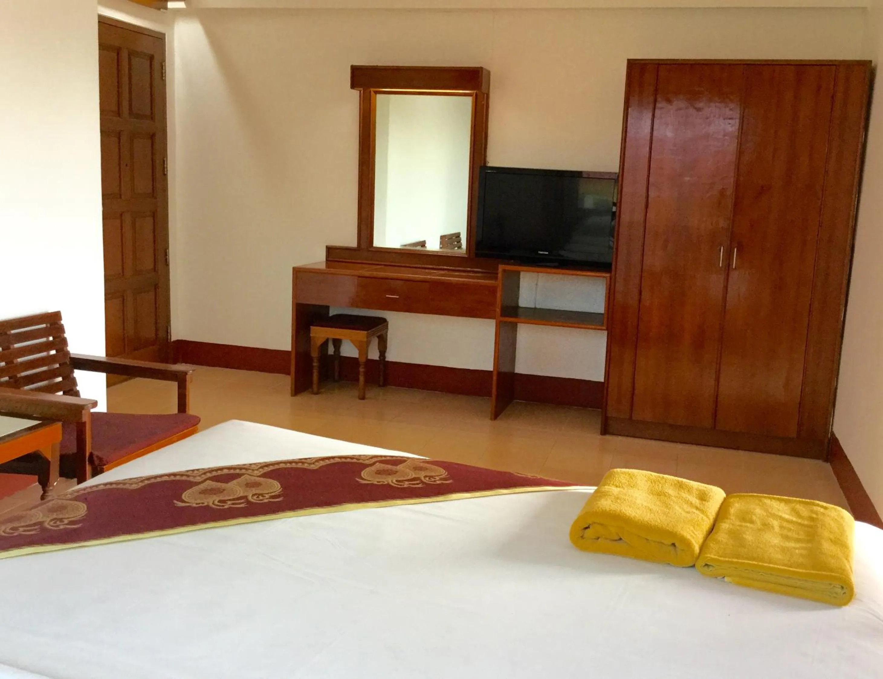 Photo of the whole room, Bed in Bliss Mansion