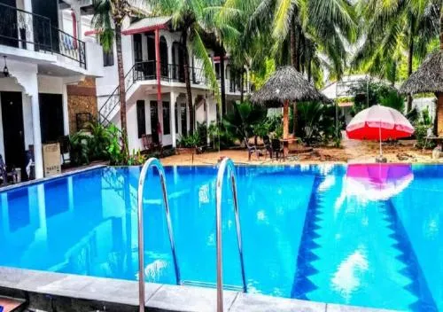Crescent Sea Resort
