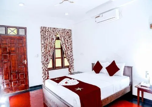Crescent Sea Resort