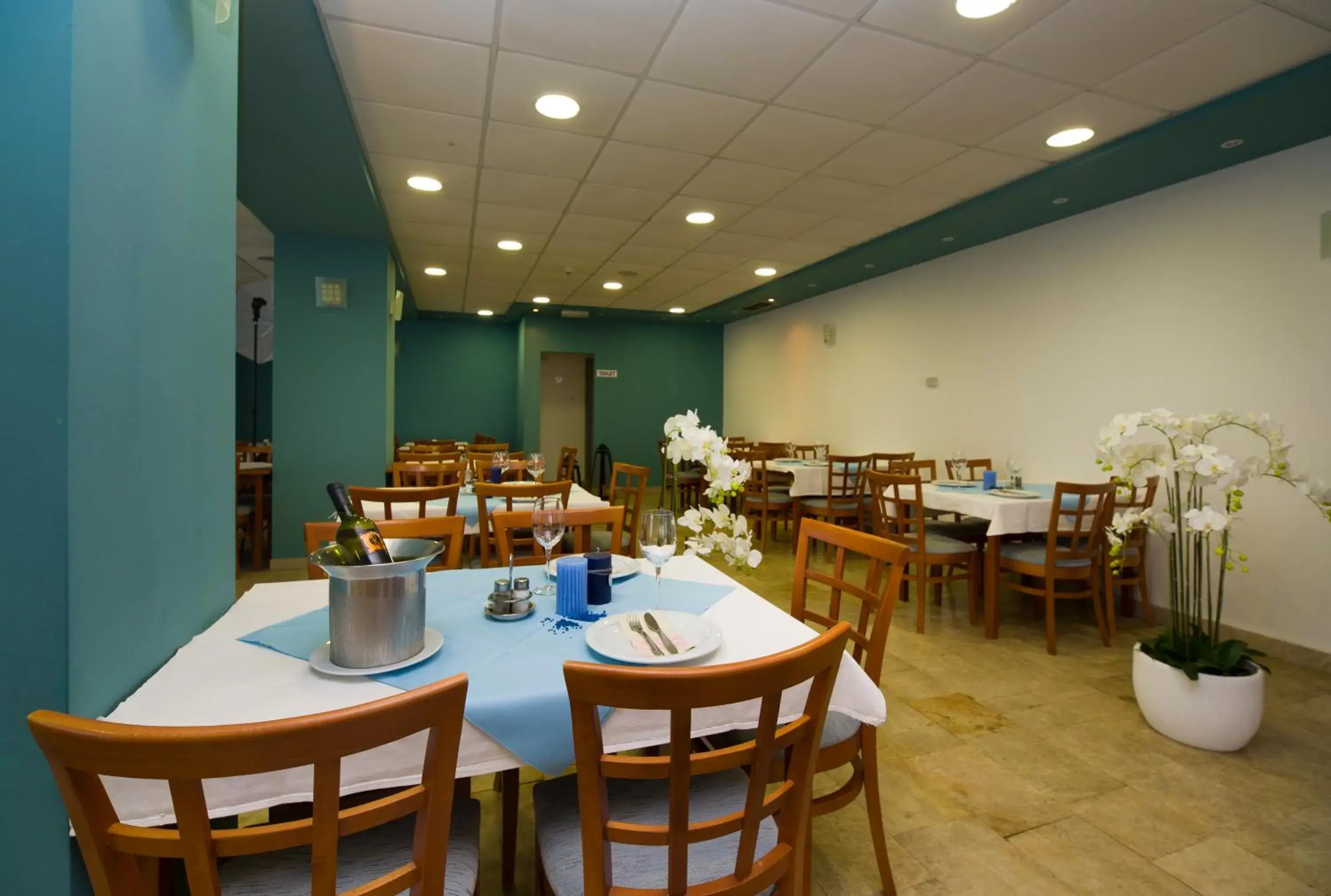 Restaurant/places to eat in Hotel Faraon Restaurant/places to eat in Hotel Faraon