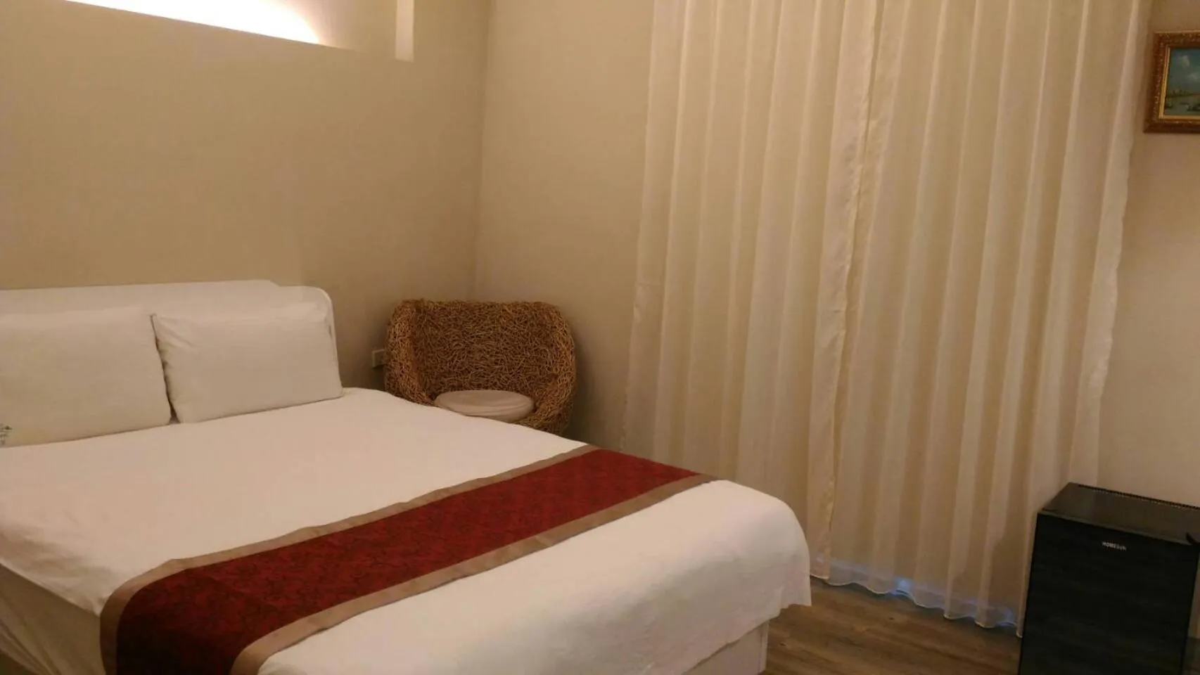 Bed in Empire Pacific Hotel龍潭科學園區 六福村 幼獅工業園區 長租旅居