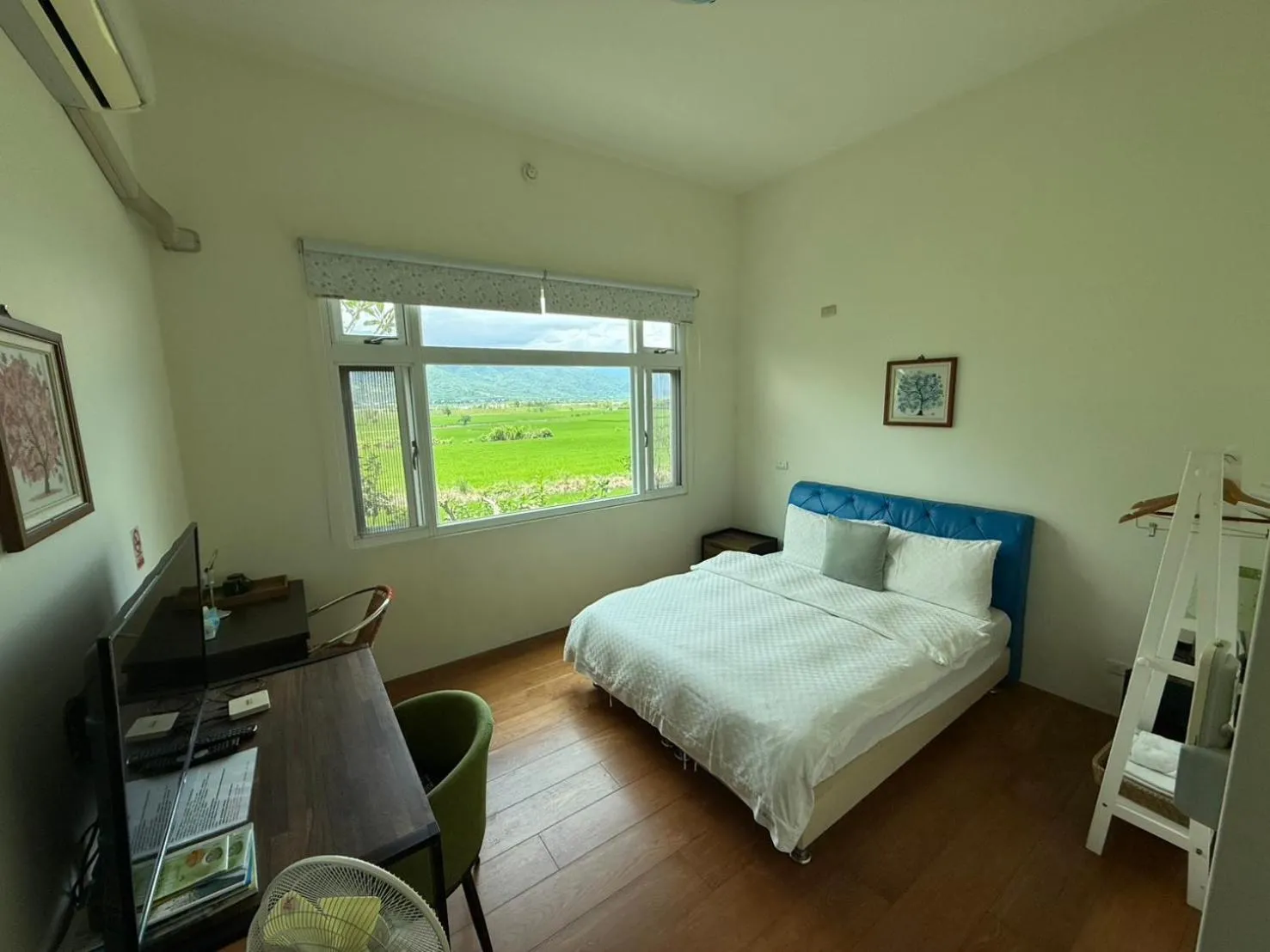 Standard Double Room with Shared Bathroom - single occupancy in 7 Milefog B&B