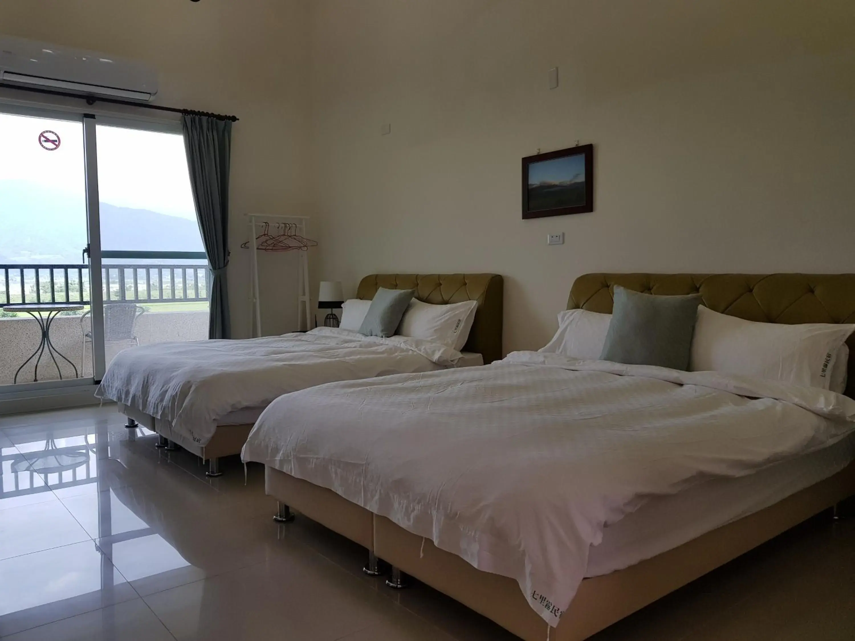 Deluxe Queen Room with Two Queen Beds in 7 Milefog B&B Deluxe Queen Room with Two Queen Beds in 7 Milefog B&B