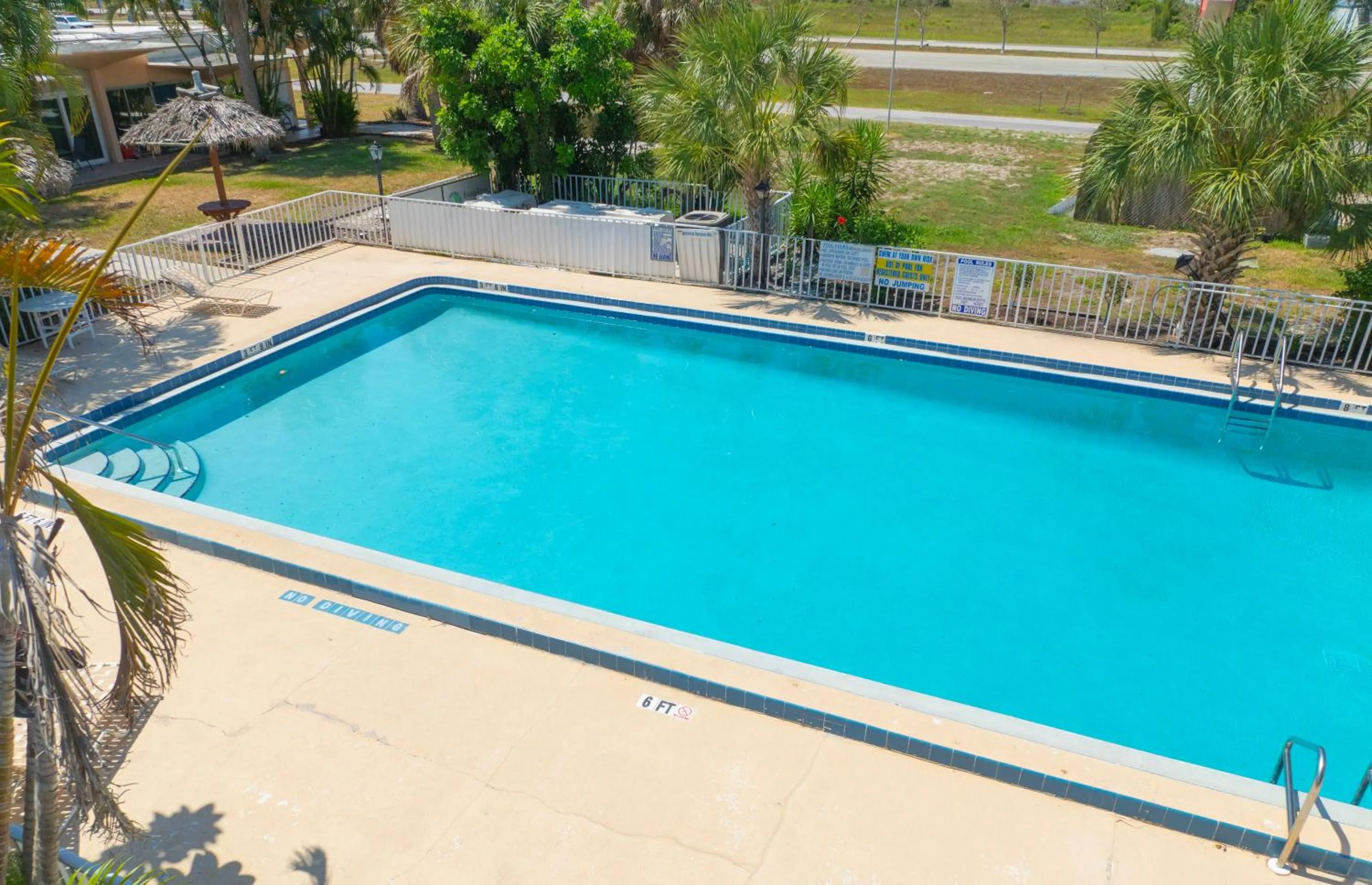 Warm Mineral Springs Motel