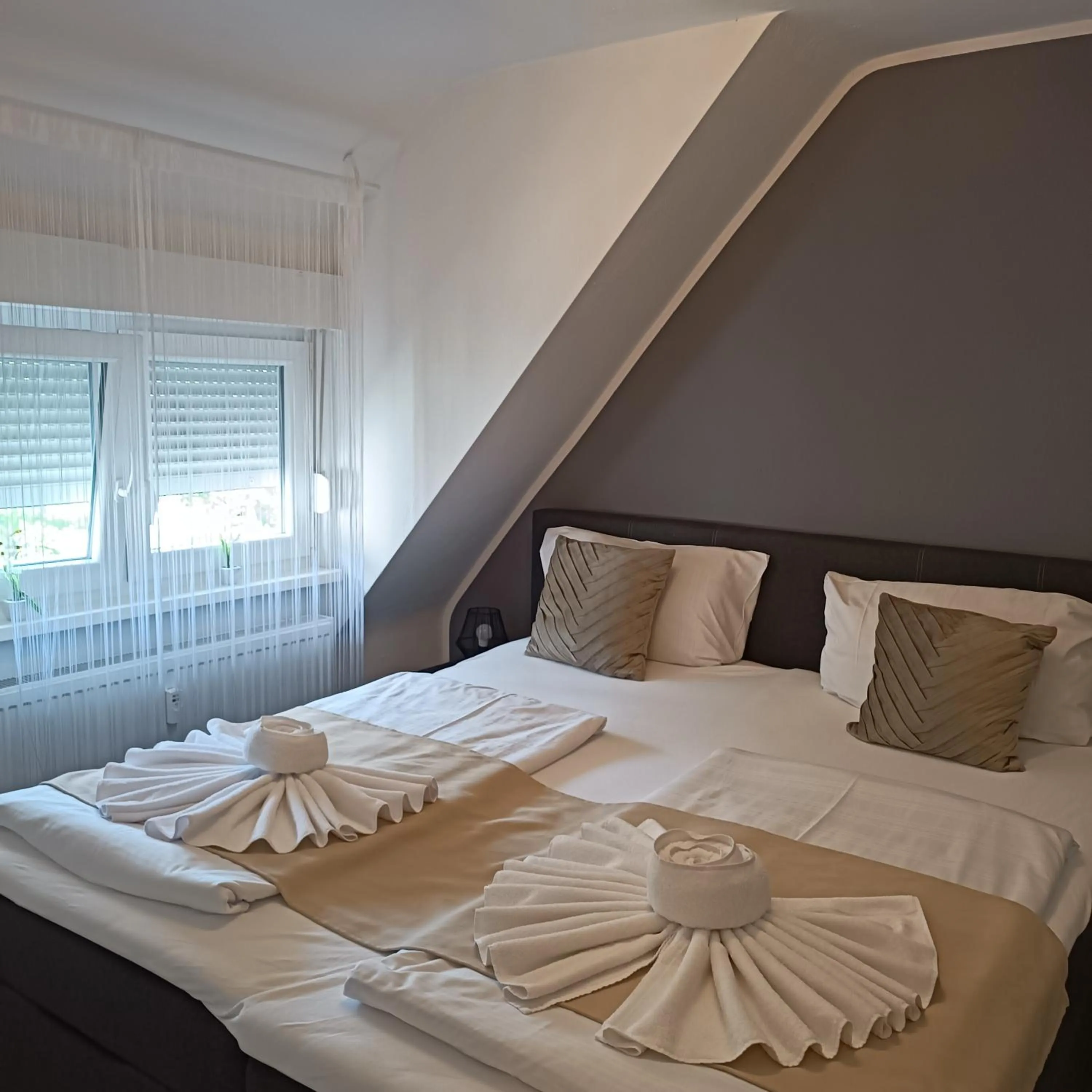 Bedroom, Bed in Hotel Ari