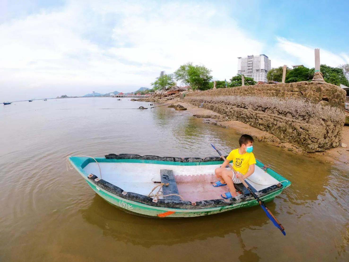 Beach in Sonrisa Srirachaที่พักติดทะเล