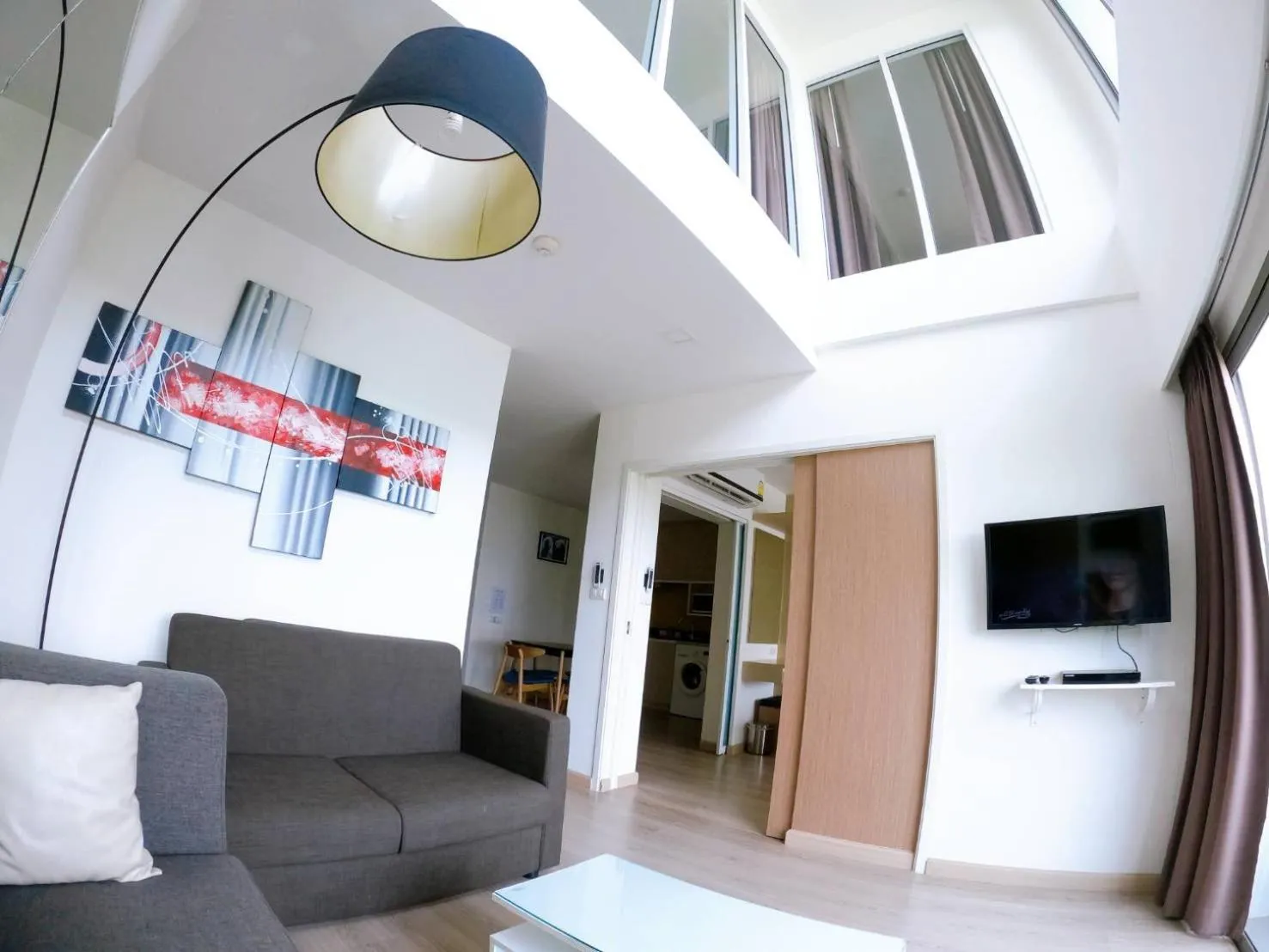 Living room in Sonrisa Srirachaที่พักติดทะเล