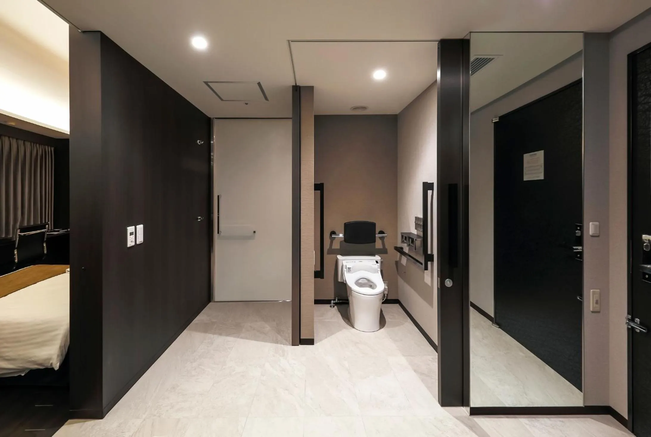 Facility for disabled guests in KKR Hotel Osaka