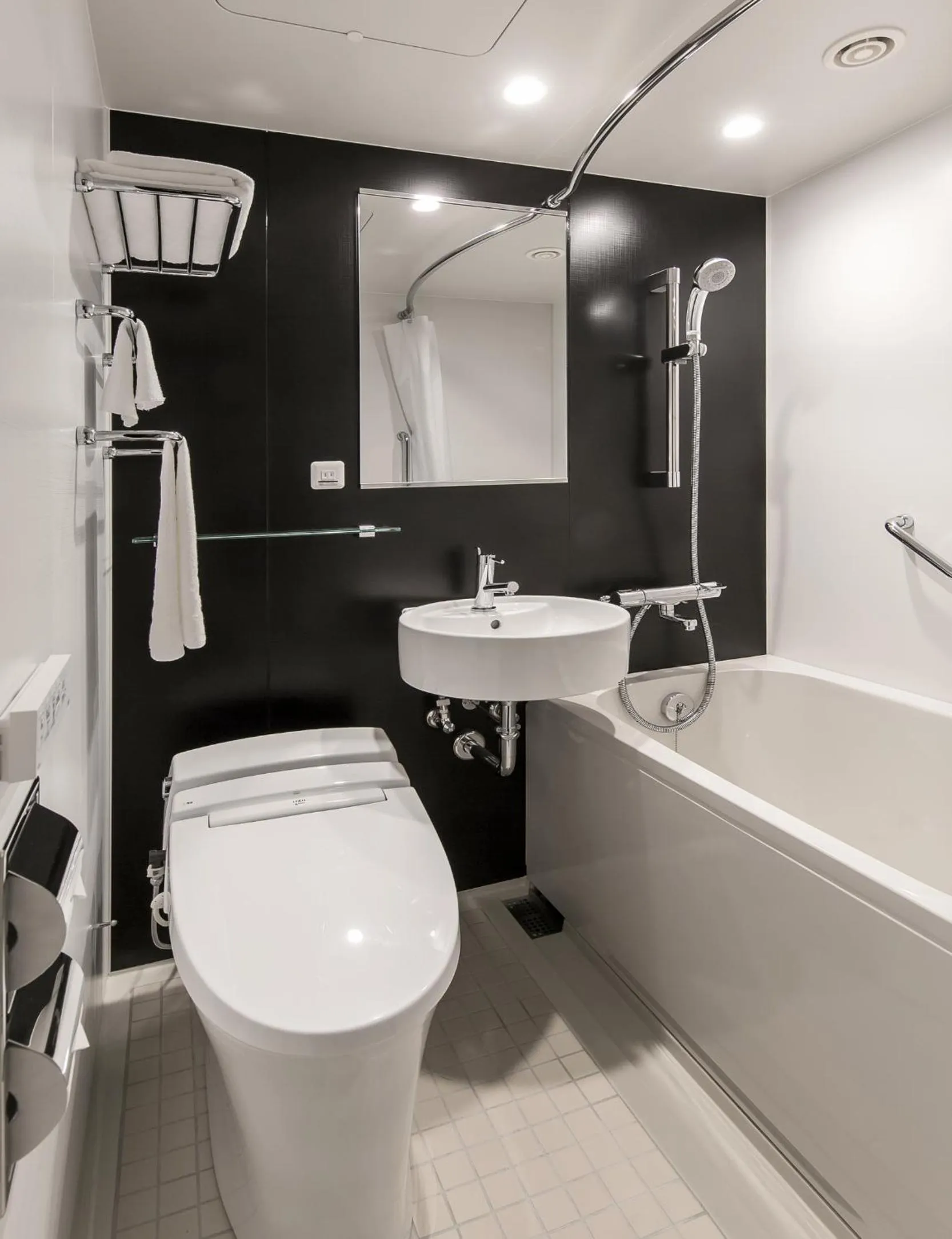 Shower in KKR Hotel Osaka