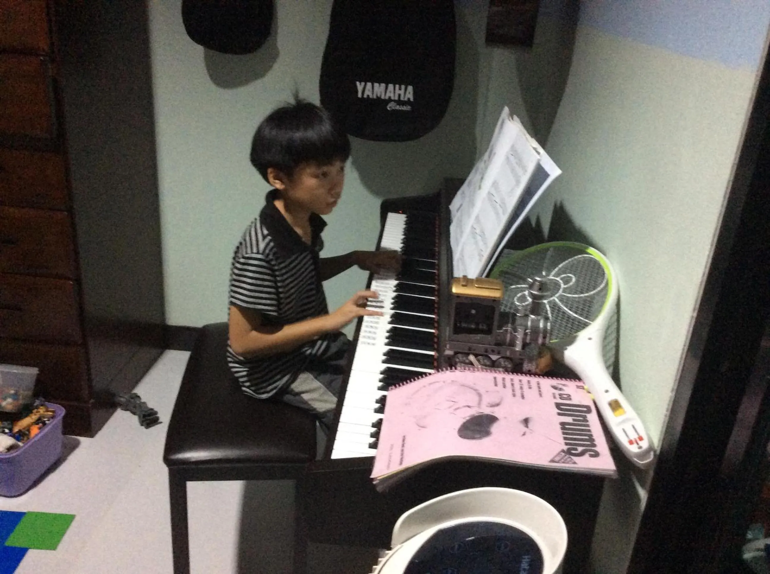 Communal lounge/ TV room in Na Na Doo Homestay