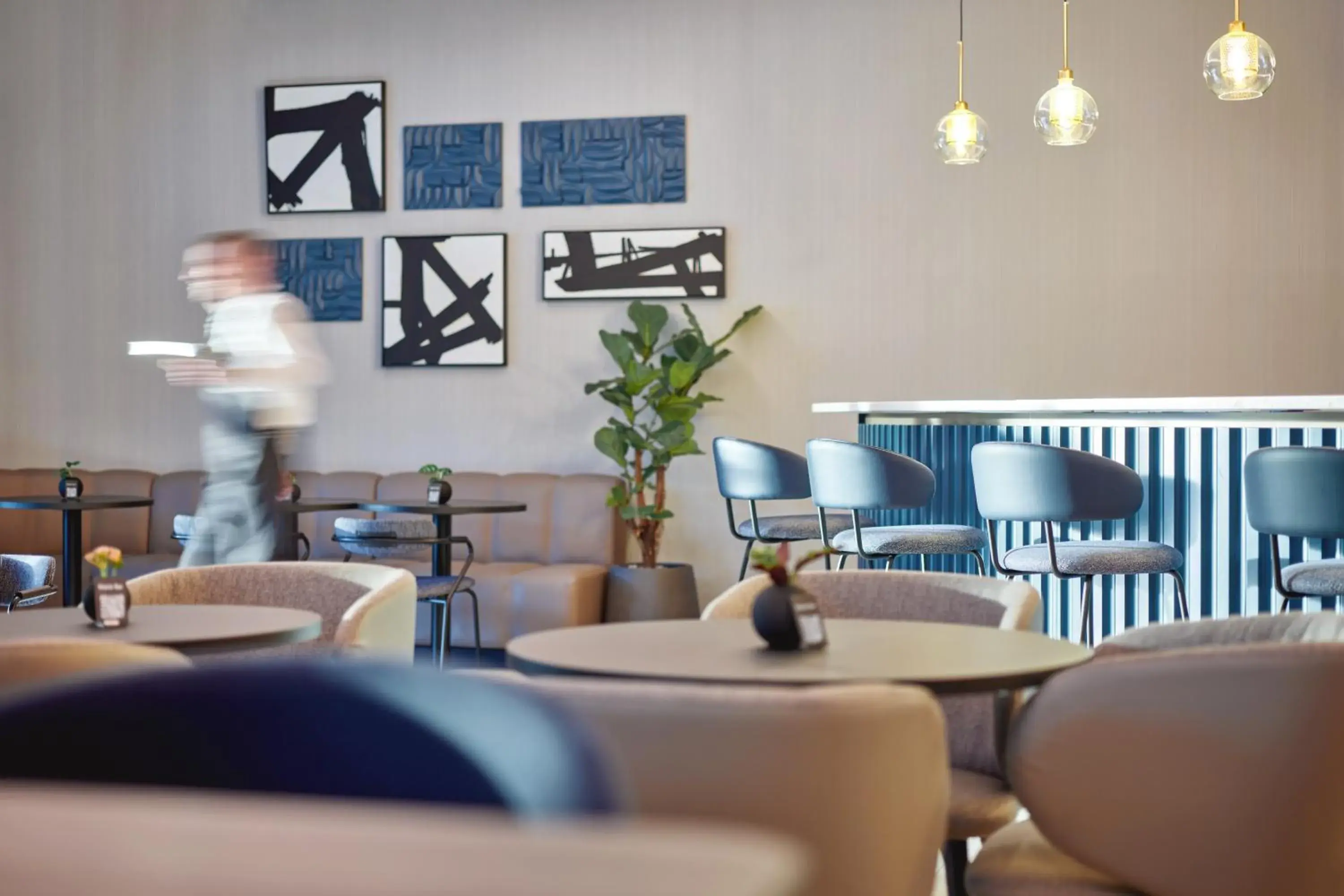 Restaurant/places to eat in Hotel International by Maistra City Vibes Restaurant/places to eat in Hotel International by Maistra City Vibes